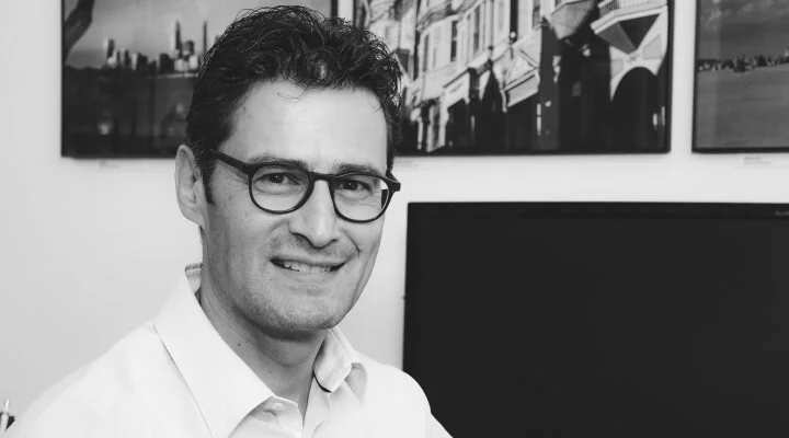 Thomas Barbana schreibt über die Kirchenarchitektur