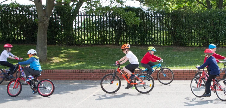 can you cycle on a recreational route