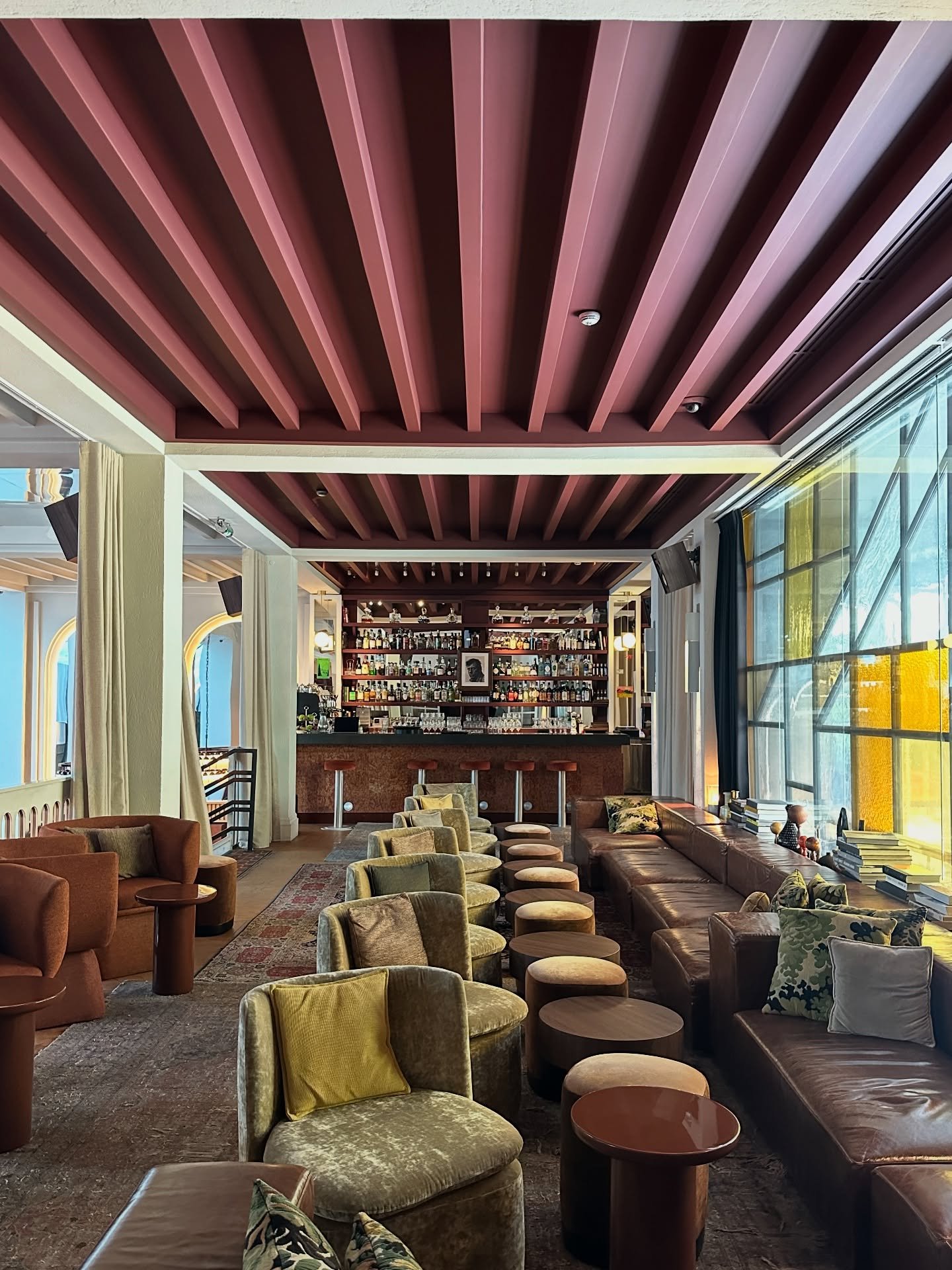 For my next stop in Paris, I slipped into something a little cooler &mdash; @experimentalmarais , the Marais outpost from the ever-stylish @experimentalgroup .

Effortlessly chic, it has that signature blend of Parisian nonchalance and underground gl