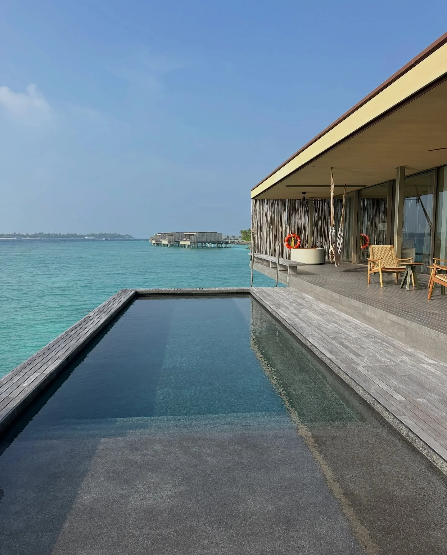 @patinamaldives is a design lover&rsquo;s dream 🤍
Clean lines, beautiful architecture and spaces that feel calm, intentional and quietly cool.

What sets Patina apart is how different it feels to the classic Maldivian resort. It&rsquo;s contemporary