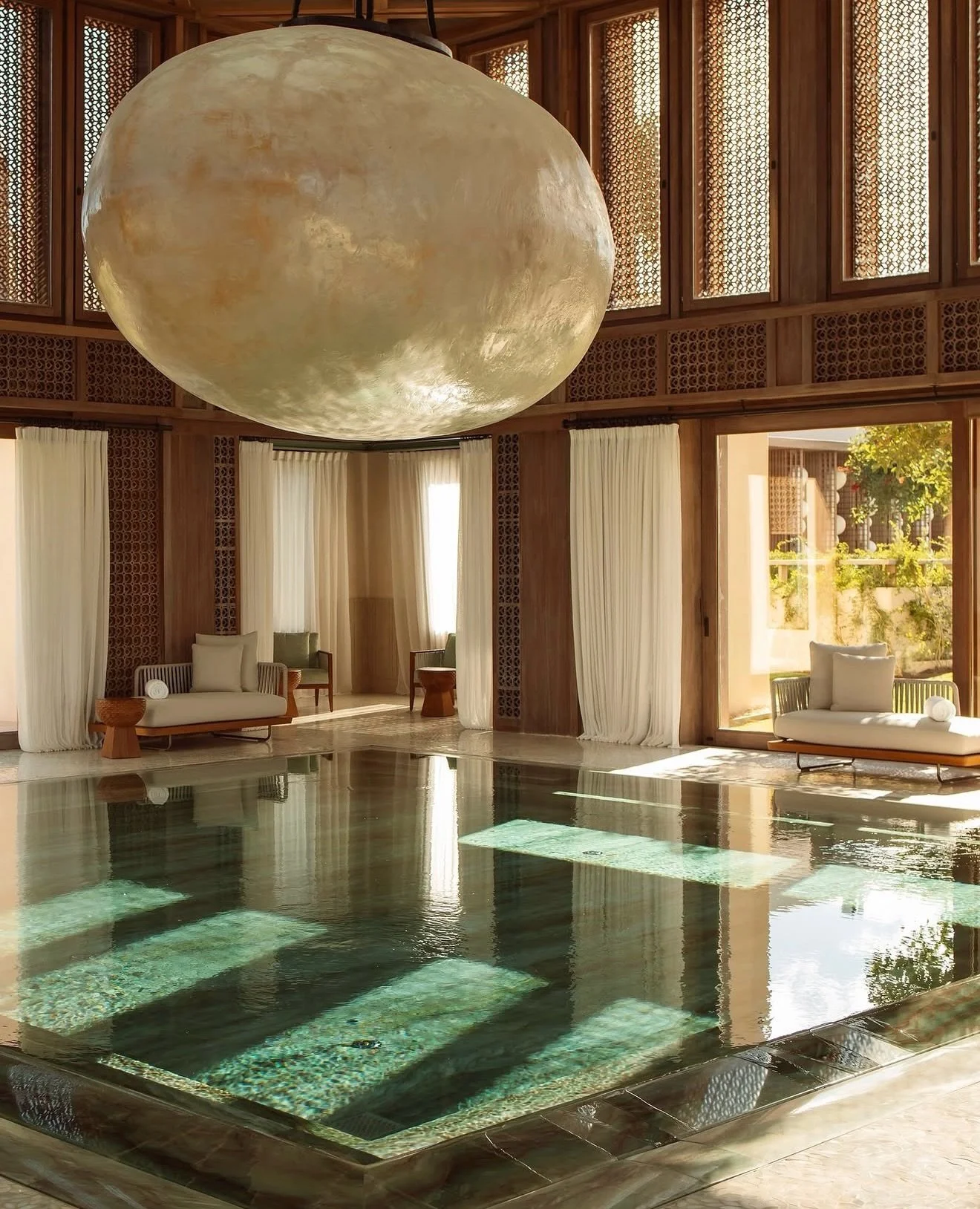 A new chapter in Moroccan luxury ✨

Perched on the shores of the Mediterranean, @royalmansourtamuda is redefining the luxury beach escape.

Expansive oceanfront suites, impeccable service, a world-class spa and beautifully designed spaces blending co