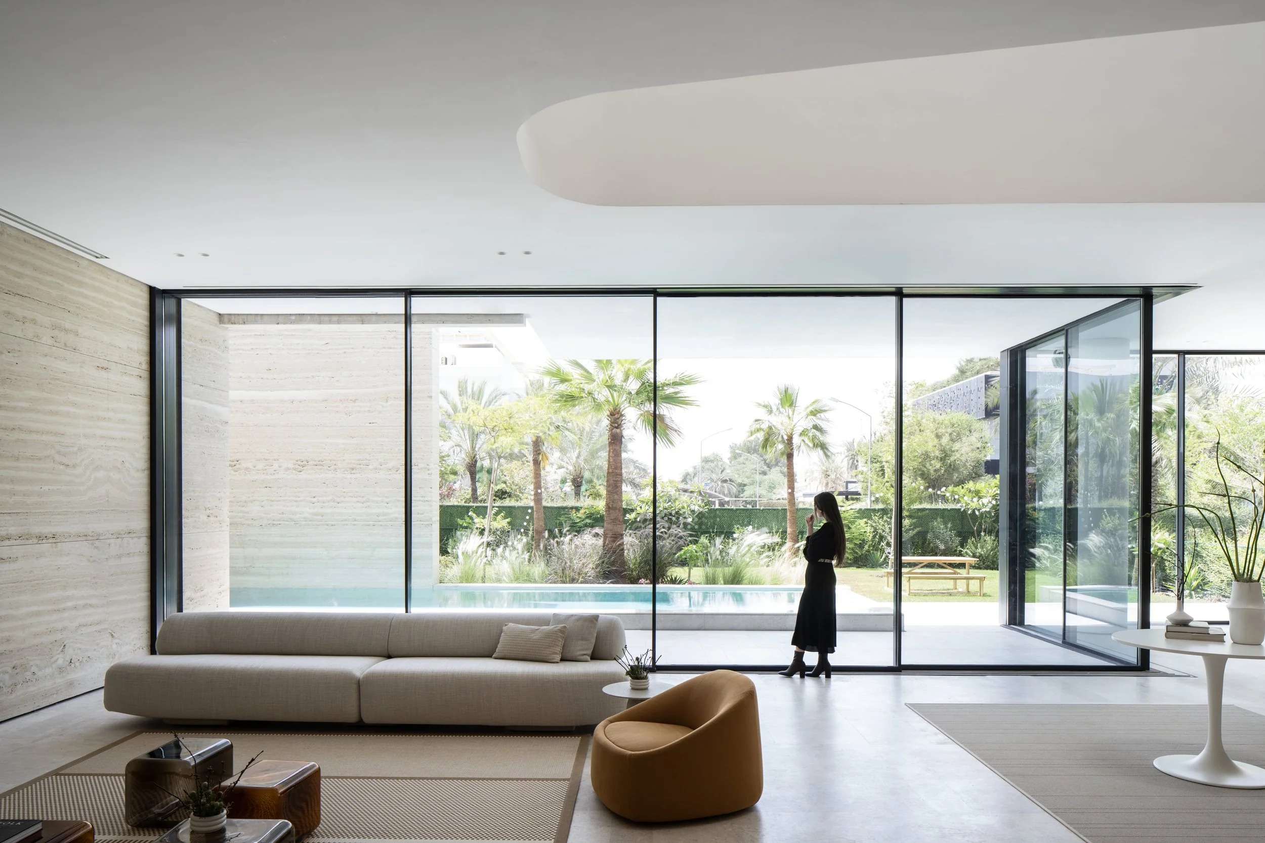 ALHUMAIDHI ARCHITECTS FAYE VILLA KUWAIT 150525 0095 EDITED.jpg