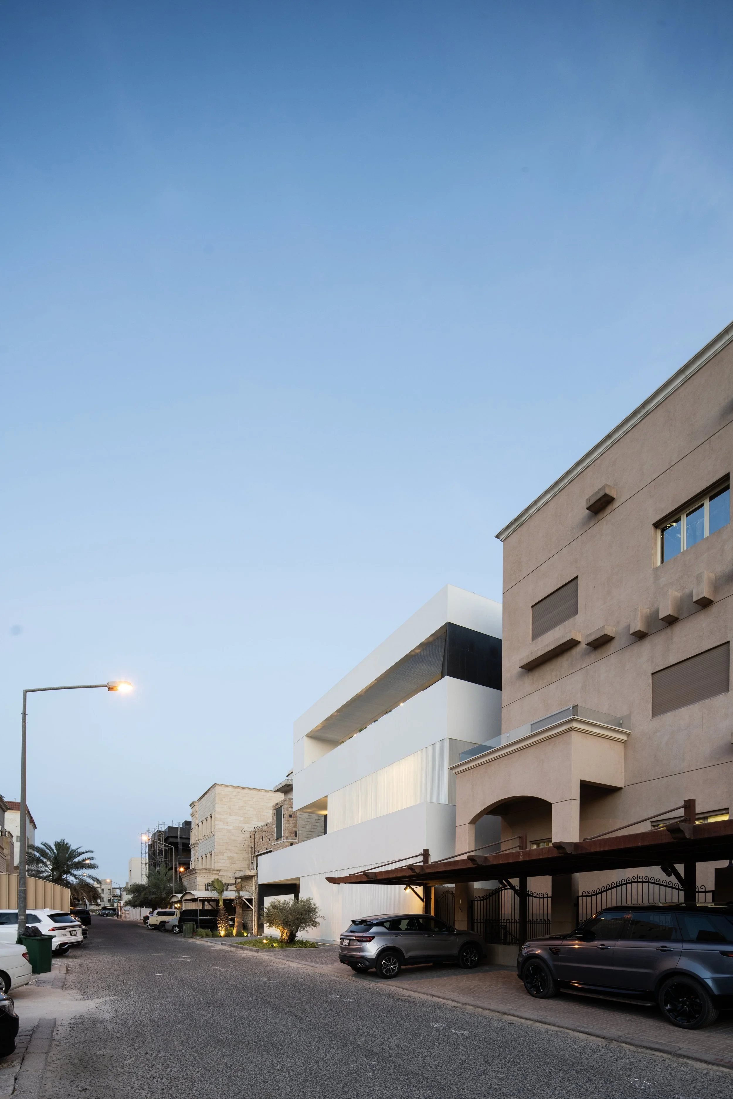 ALHUMAIDHI ARCHITECTS WHITE HOUSE KUWAIT 170525 0243 EDITED.jpg