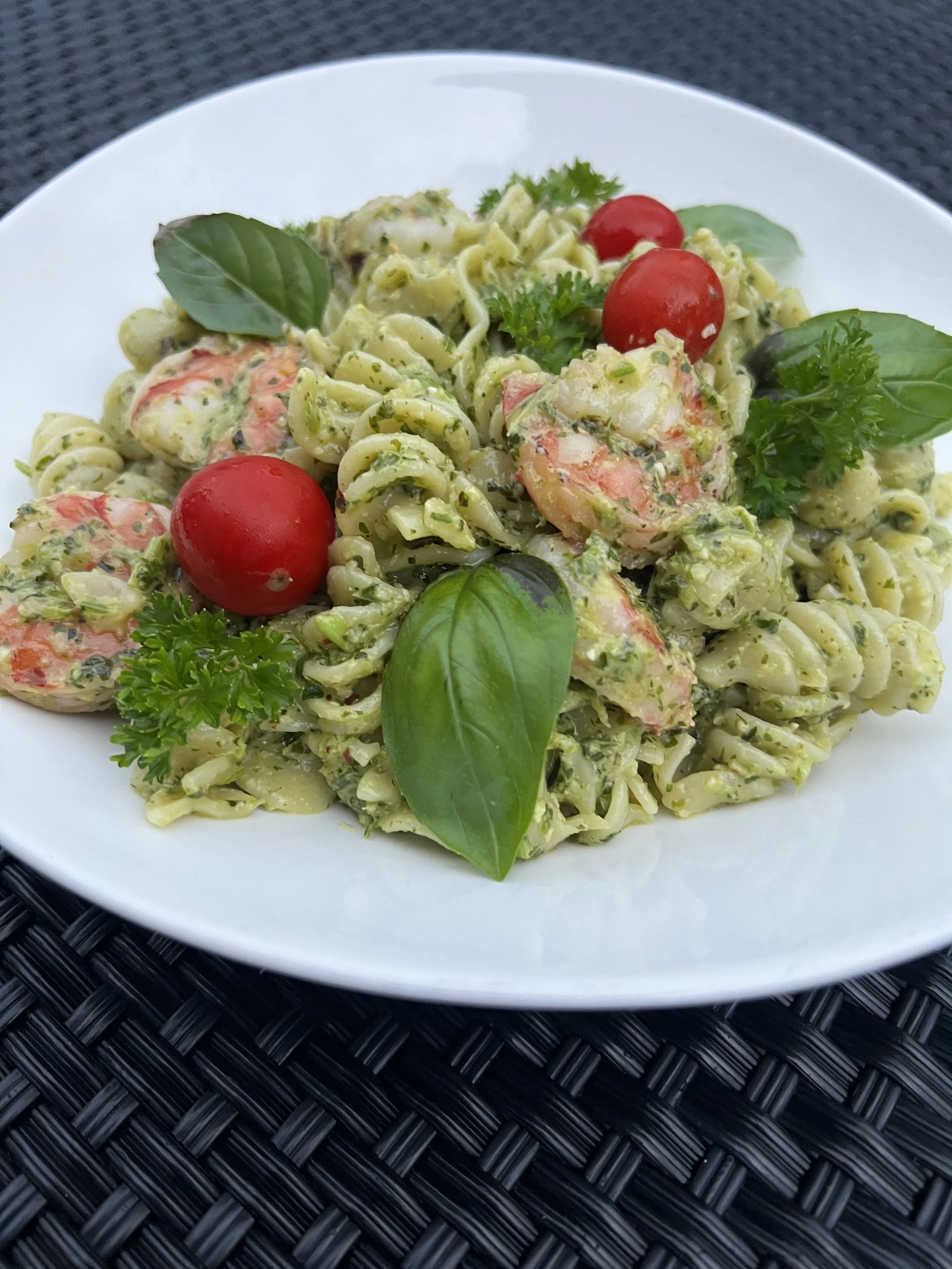 🌿 Fresh Garden Herb Pesto Pasta with Pan-Seared Tiger Prawns