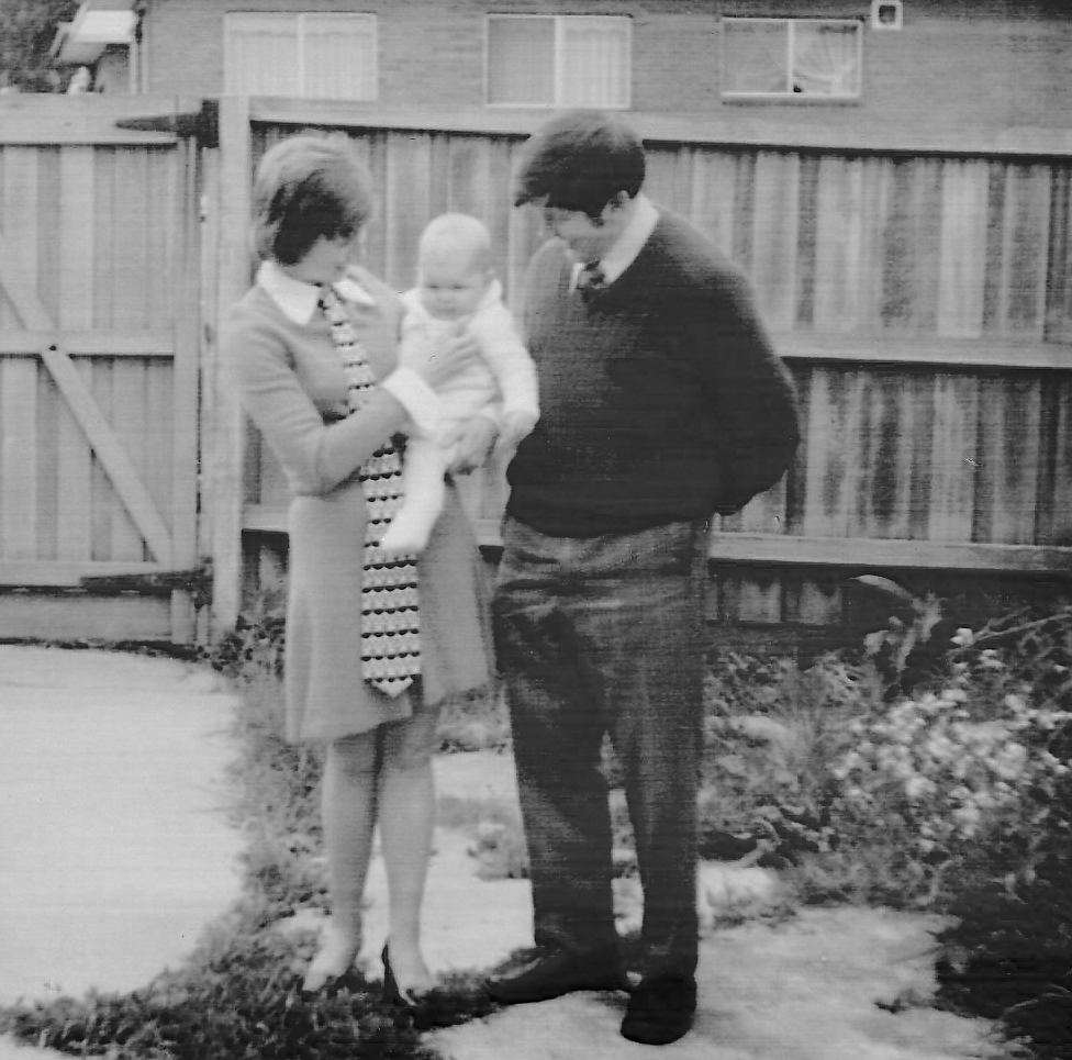 6_Edit_MumDad&AngeBaby.png
