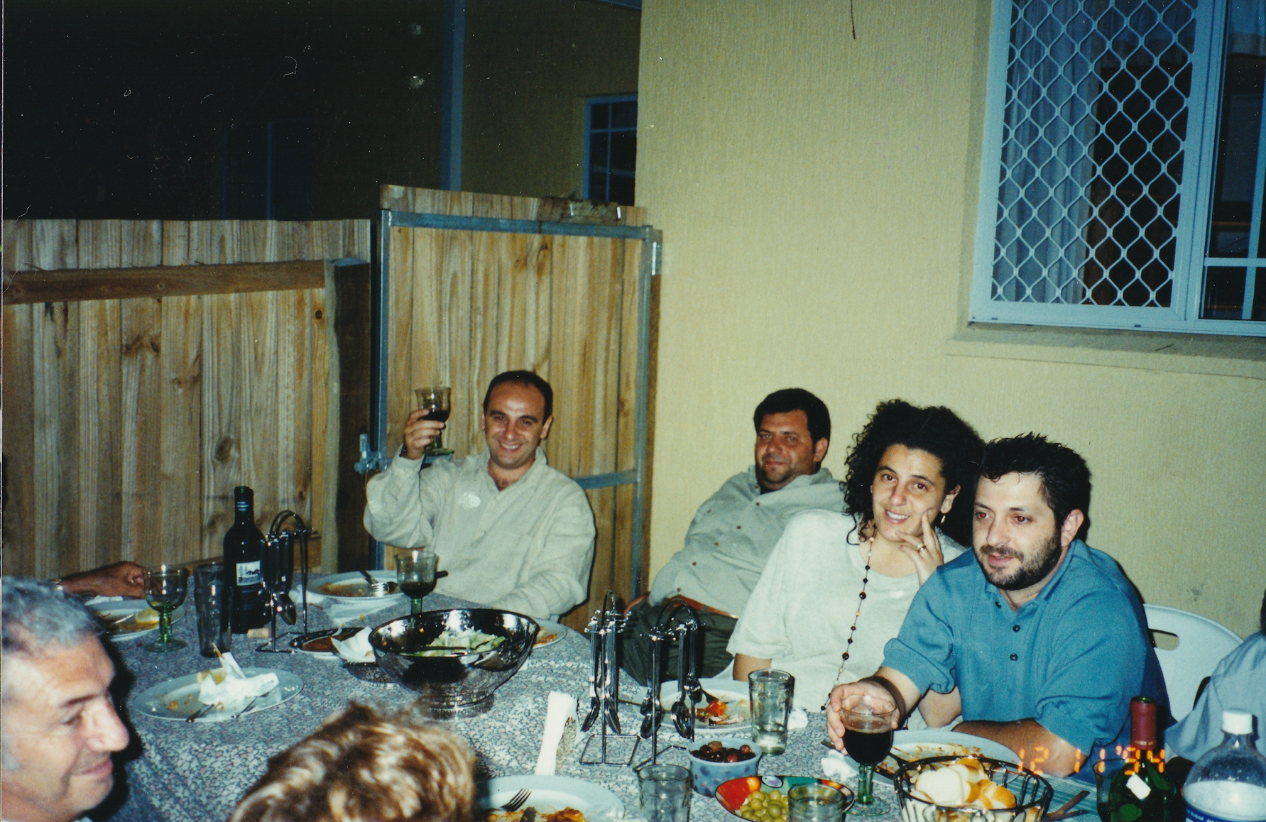 backyard_family.png