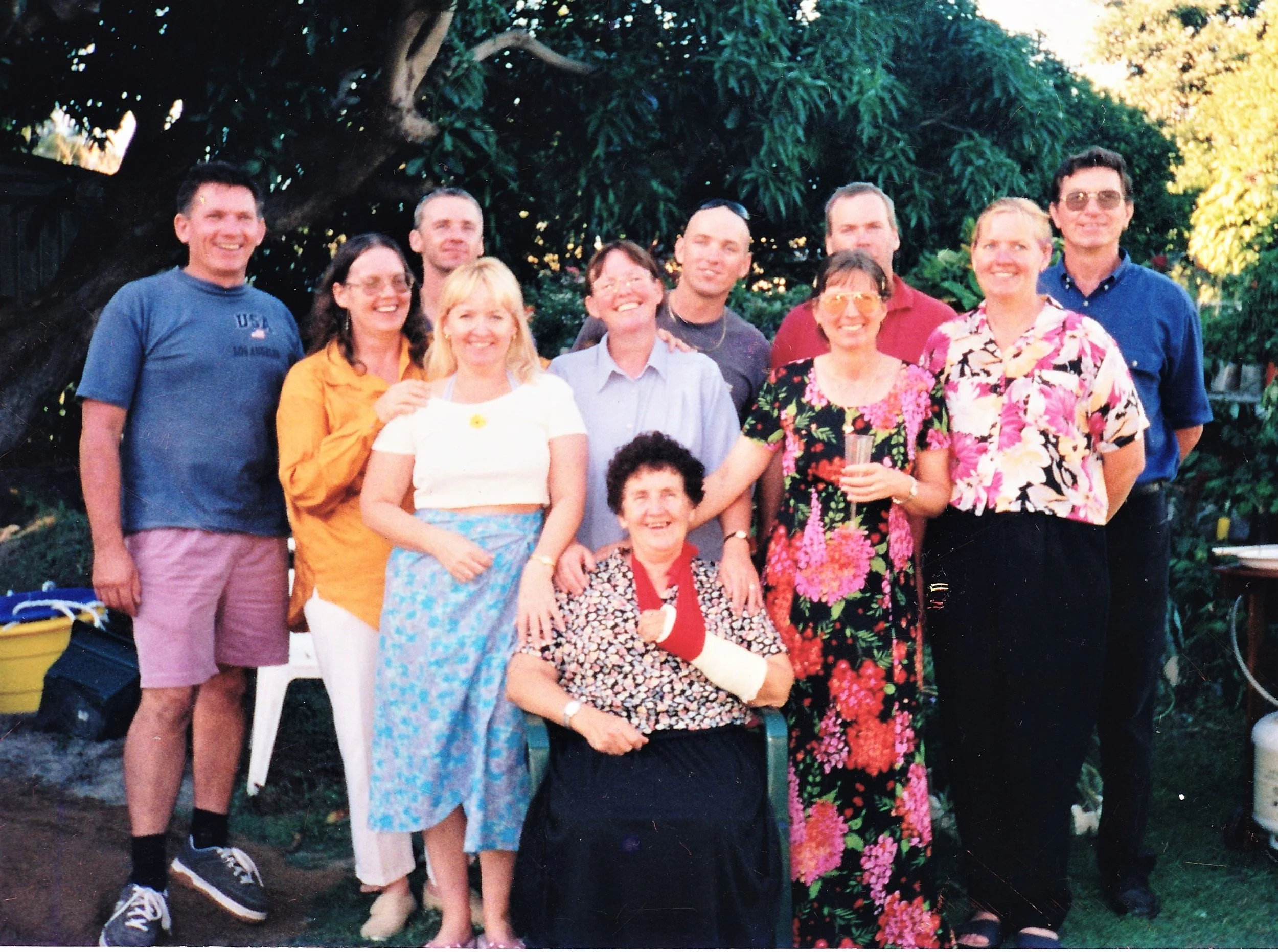 Cupitt family 13 April 2000.jpg