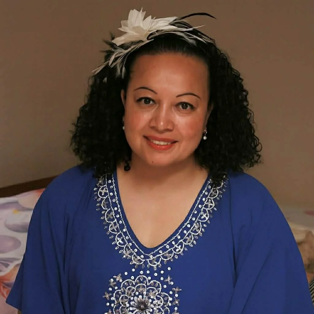 Donna Manuel (Background2).jpg