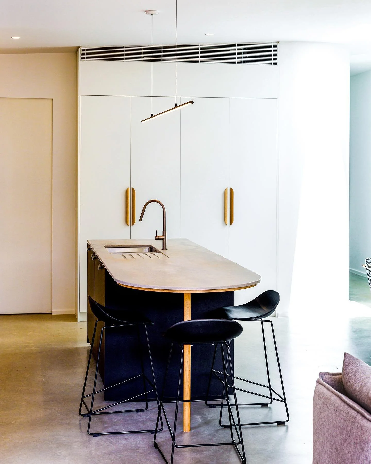 Everyone loves an island bench 🙋🏼&zwj;♂️
.
.
.
#building #construction #architecture #interiordesign #renovation #kitchen