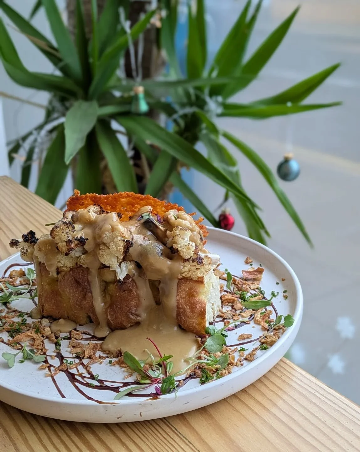 On the festive menu - Warm velvety Guinness cauliflower rarebit 😋