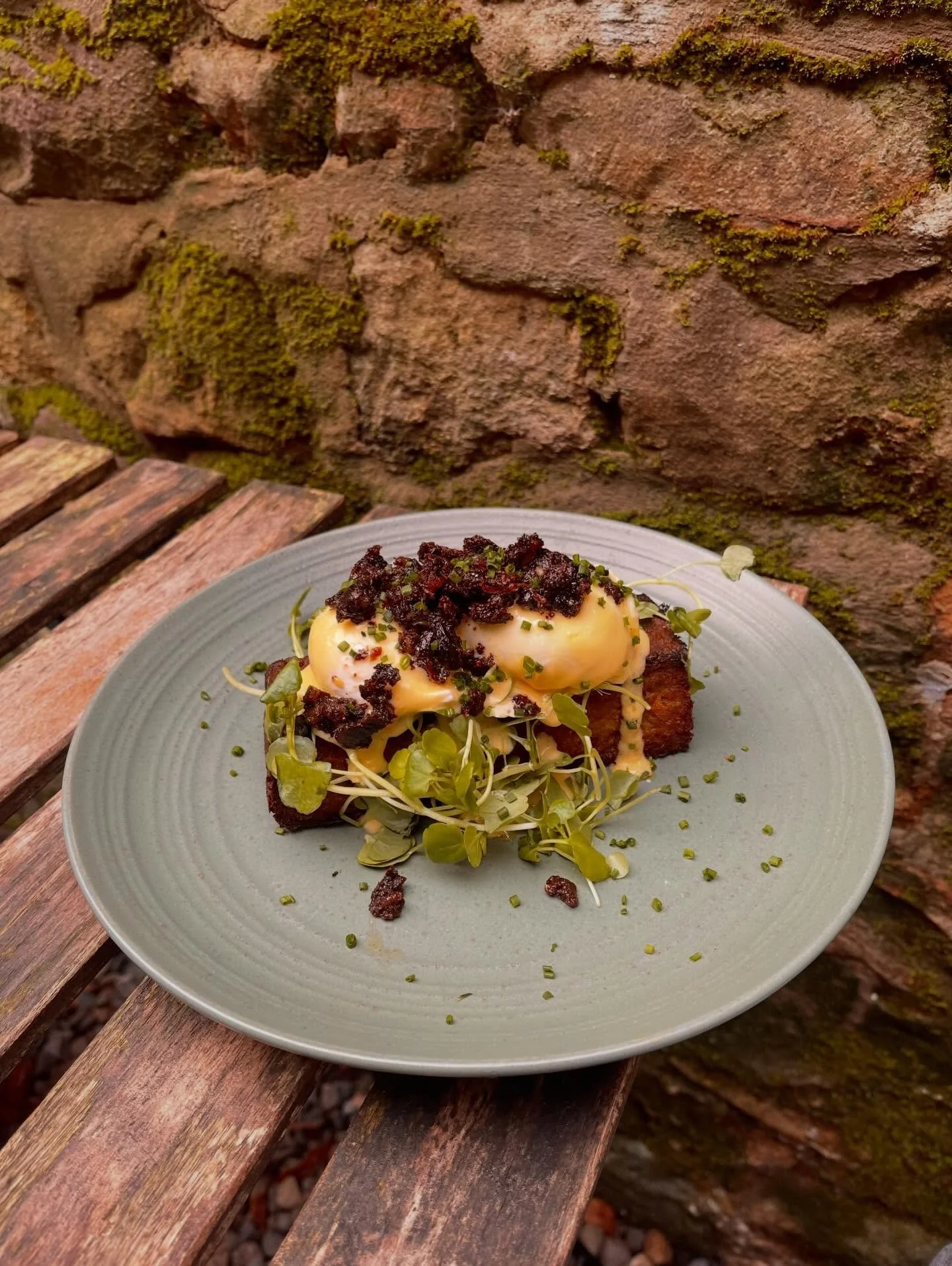 🐀🫧Christmas is over special🫧🐀

Bubble and squeak, watercress, poached eggs, house hollandaise + crispy black pudding 🤤