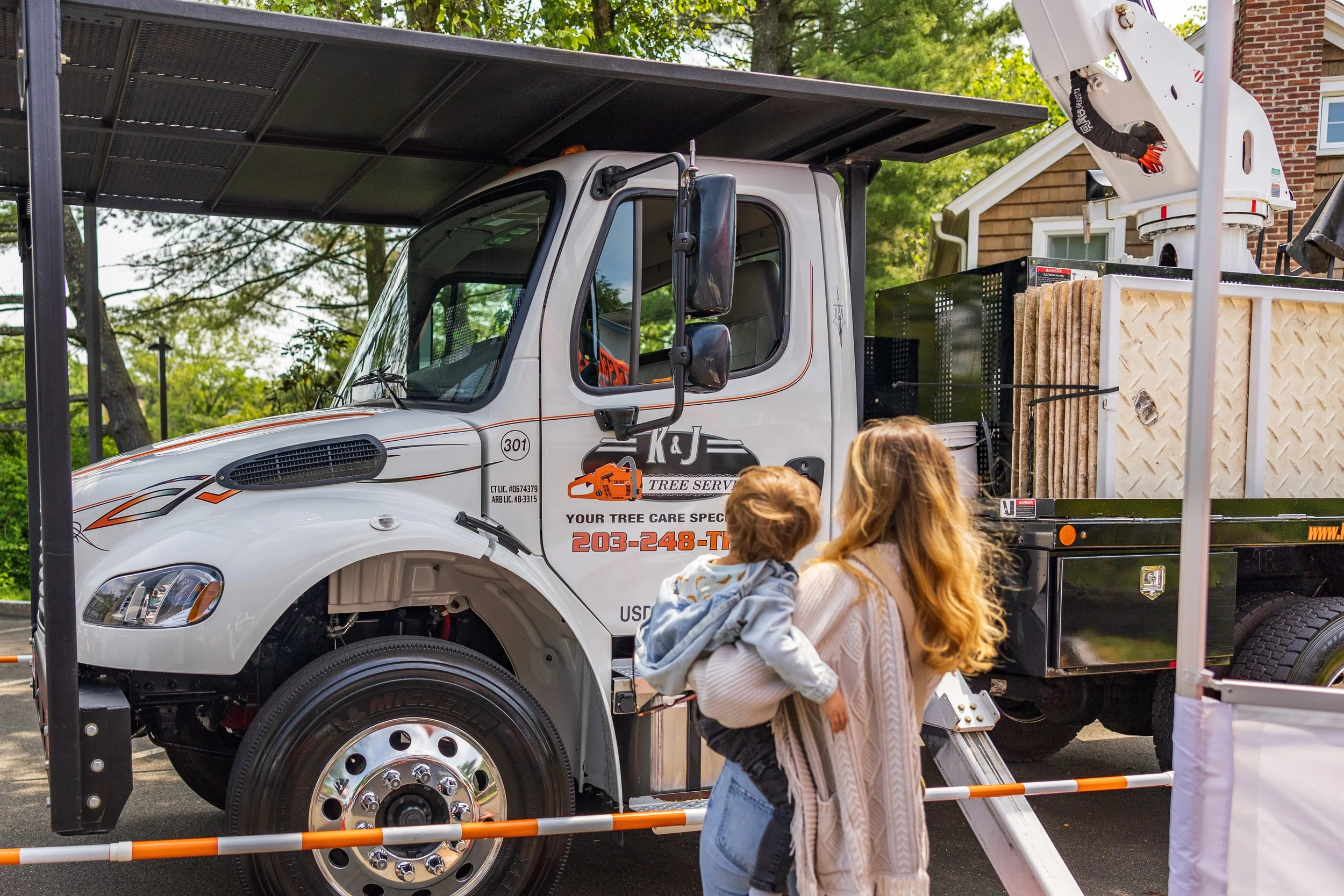 K&J Tree Service gallery 4