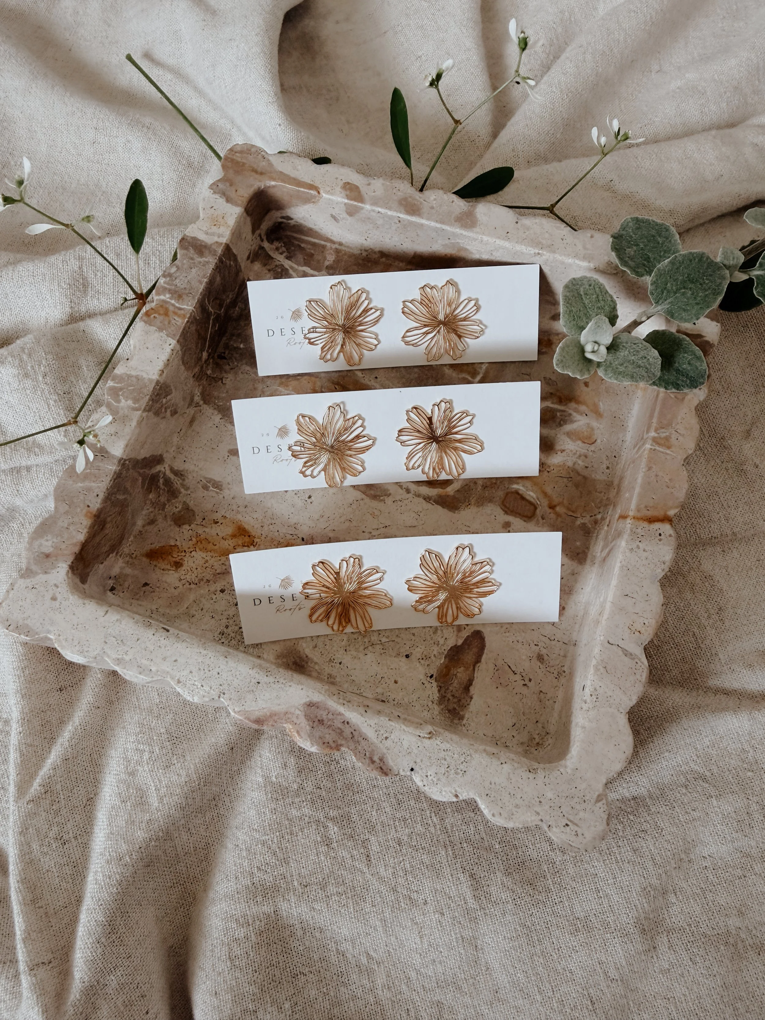 Gold Wire Flower Stud Earring