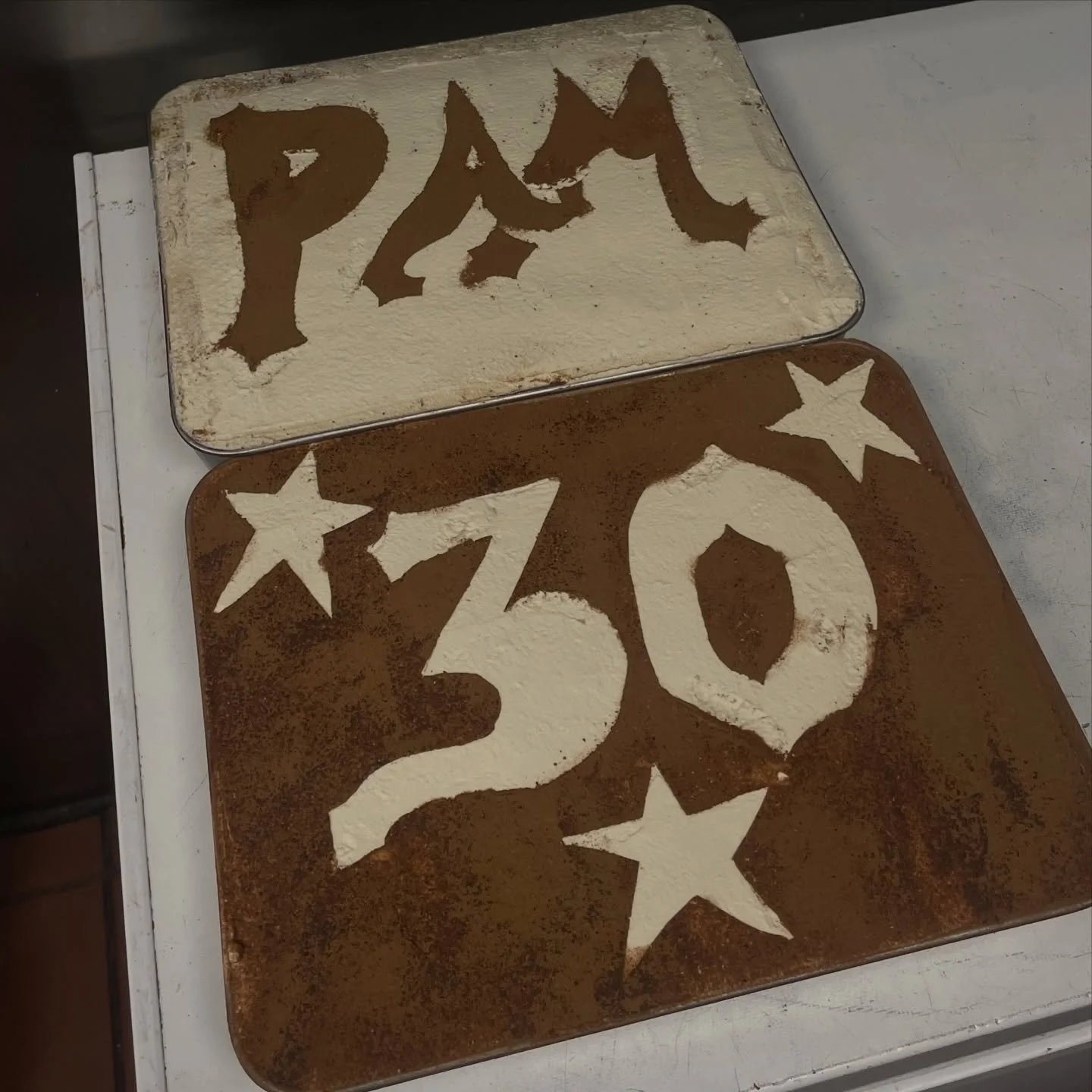 Awesome cakeypoopoo for my bestie @pamelaayala &lsquo;s 30th birthday!!! 

cardamom and cinnamon tres leches (evaporated condensed heavy cream boo ya), hojicha whip, cocoa hojicha dust ⭐️