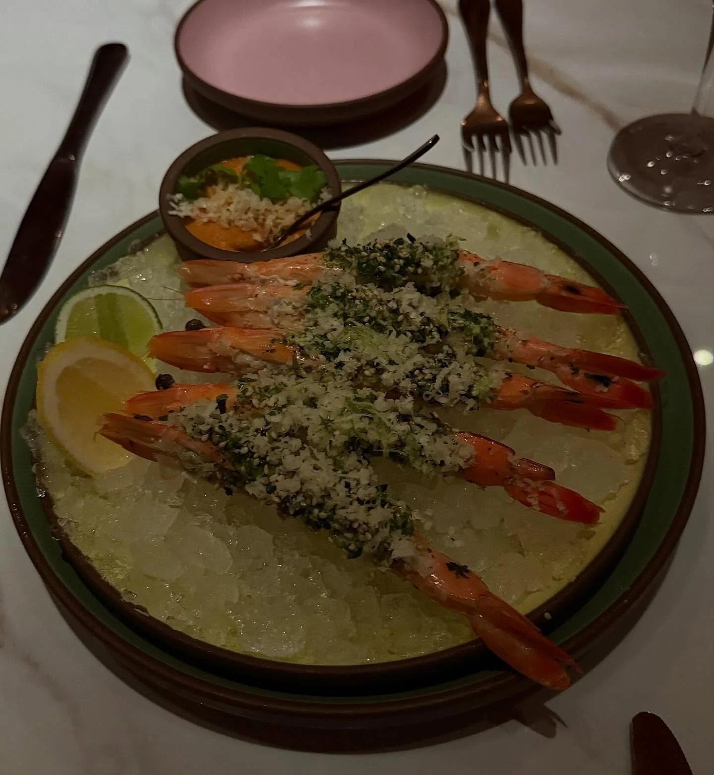 Went to Miami, it rained and I spent all my money on dinner 🍽️ 

1-2: @laslapmia prawn cocktail &amp; snapper doubles 
3-4: @walrusrodeo tuna carpaccio &amp; radicchio green god salad 
5: @lasolascafe_southbeach perfect cubano the longgg way
6-9: @t