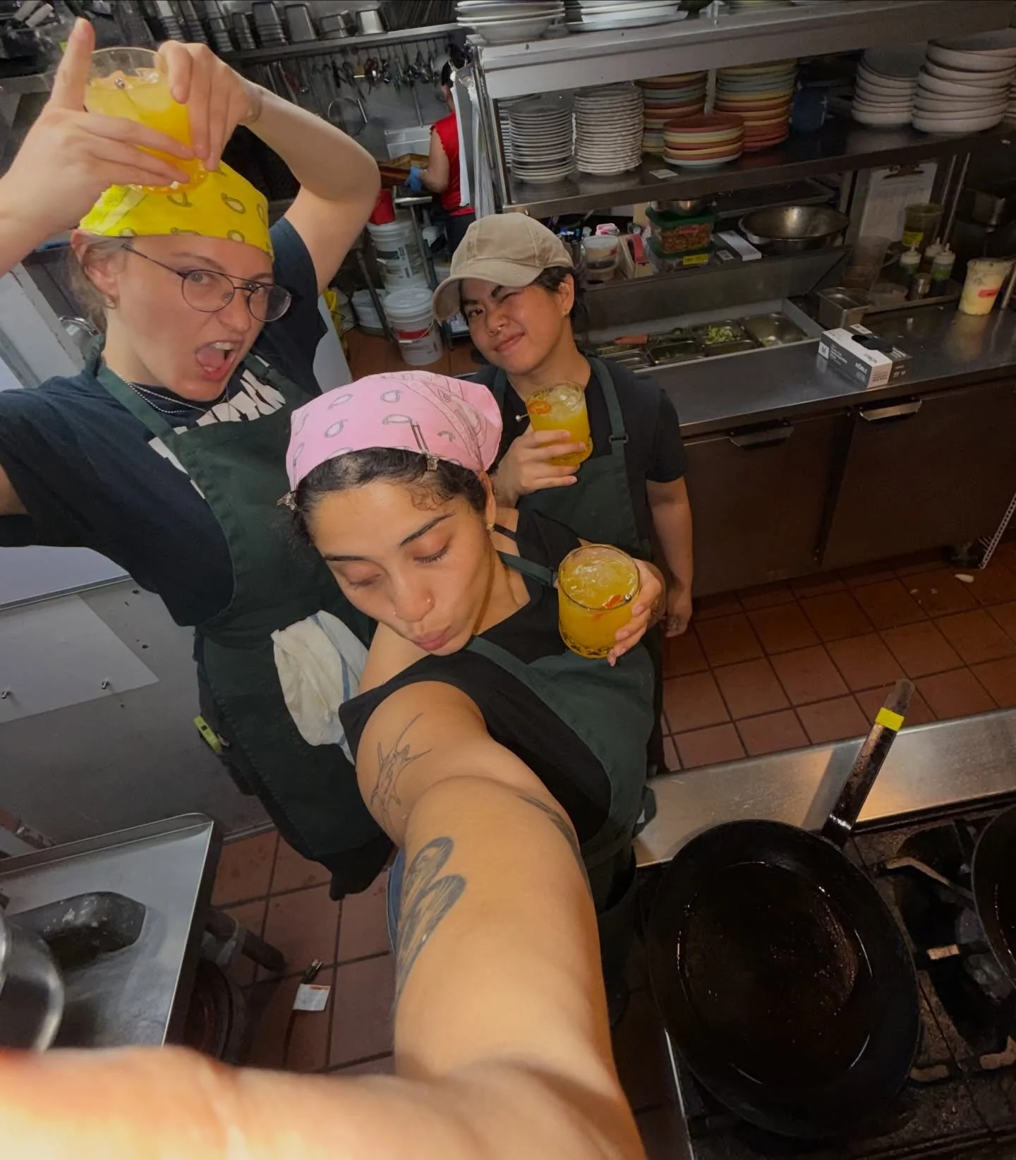 Recently on @dinnerpartybk island 🏝️
1. On da line with @lesbianfoodaccount &amp; @chefsebba 
2. Cute private event cake by moi
3. The crudo and salad I will miss so much 
4. evil and perfect choux breakfast sandwich 
5. Groovemaster @kales_plate 
6