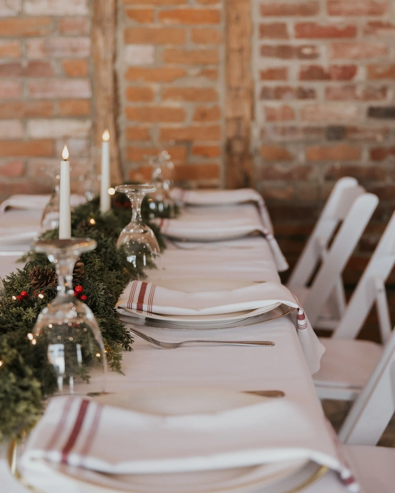 A winter celebration of forever in the most magical season🎄💍
Venue: @sugarspringmanor 
.
#weddingphotographer #christmaswedding #missouriweddingphotographer #stlouisweddingphotographer #microwedding #stlouiswedding #illinoiswedding #illinoiswedding