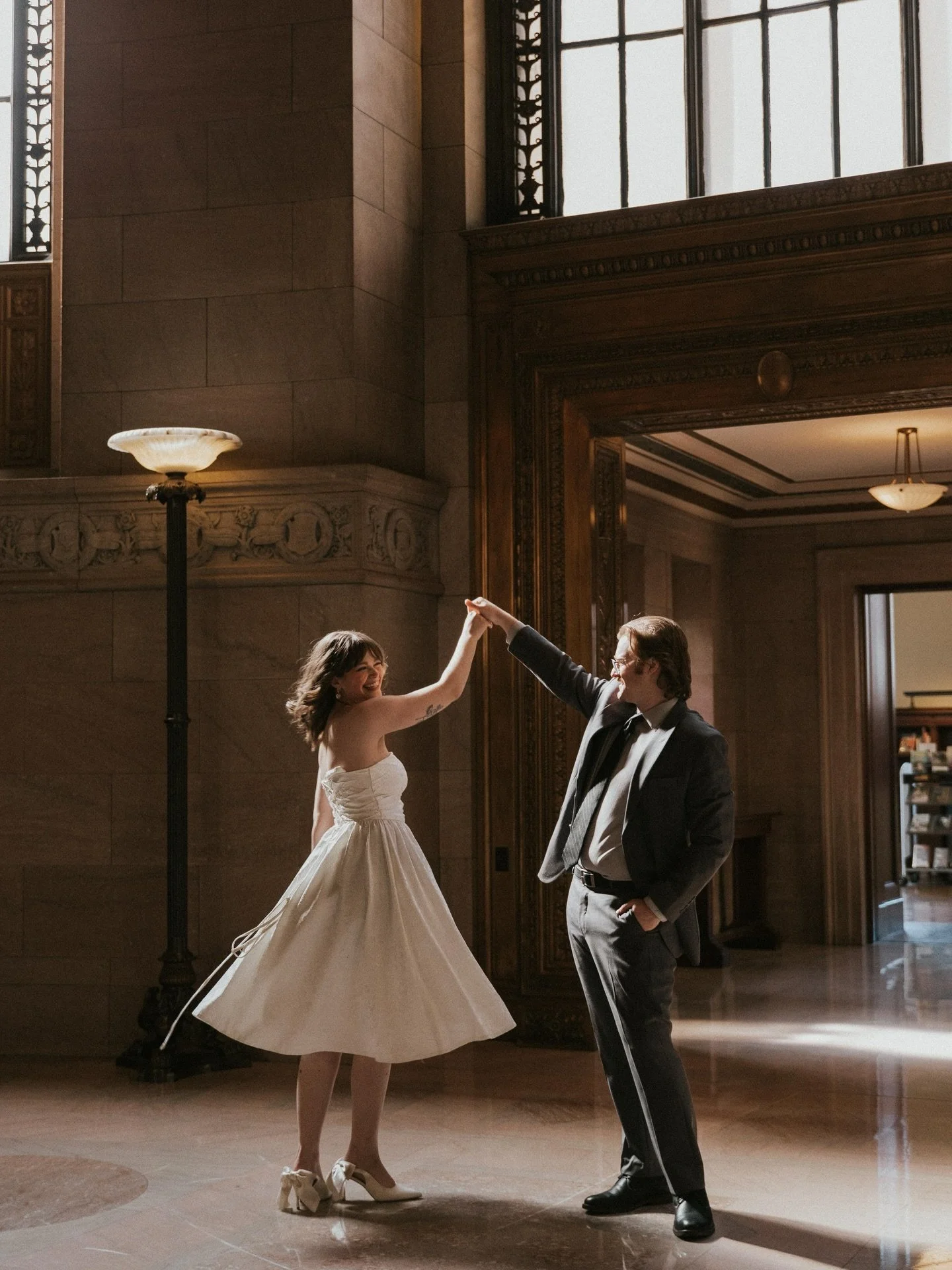 Thomas &amp; Gaby // the inspo for your next library engagement shoot 💍📚
.
#engagementphotos #stlweddingphotographer #stlouisweddingphotographer #stlouiswedding #engaged library libraryengagementphotos inspo engagementphotoinspo