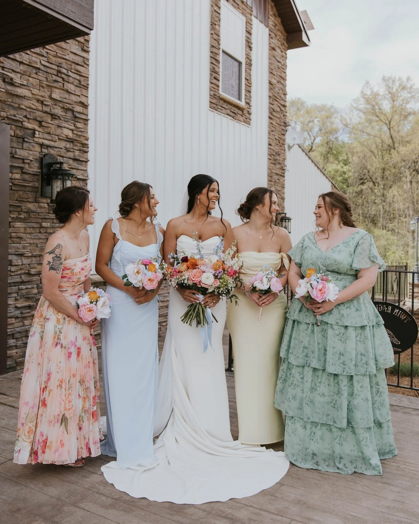 Hot trend for 2026: mixing not only colors for bridesmaids dresses, but also patterns and textures.
.
#wedding #missouriwedding #missouriweddingphotographer #stlouisweddingphotographer  #bridesmaids #weddingtrend #springwedding @completeweddingstl