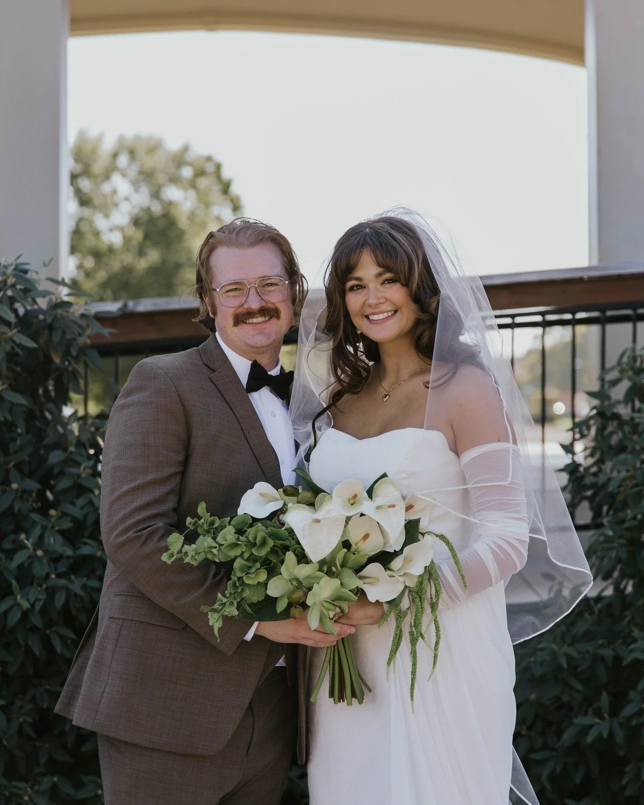 The Jamison's 💍 // 10.9.26
.
#stlouiswedding #stlouisweddingphotographer #weddingphotographer #missouriwedding #fallwedding Missouri wedding photographer . St Charles MO . Midwest wedding photographer