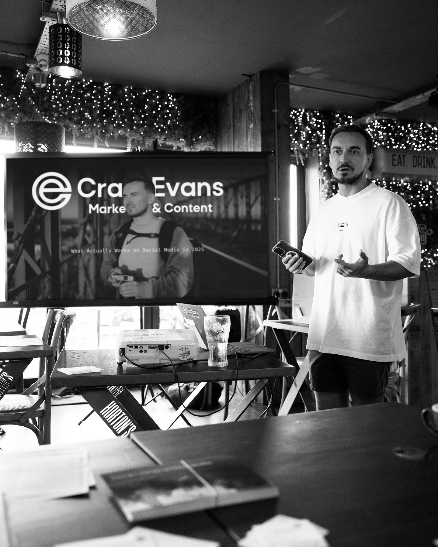 Out the door bright and early this morning to present to the Dragons of Newport. 

SMB owner? Feel your marketing isn&rsquo;t converting? 

Drop me a DM and I&rsquo;ll come to your business to deliver a marketing session on how you can get ahead in 2