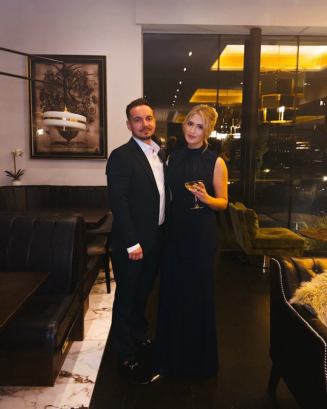 Celebrating Mr &amp; Mrs Blackwell at the beautiful  @santffraedhouse with my love 😍 

So happy to bump into @adamjreeves &hearts;️ always a pleasure.

Styled by @lizzie_hs