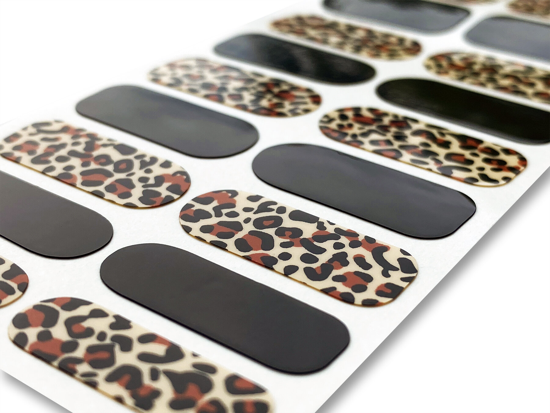 Black and gold leopard nail design - wide 5