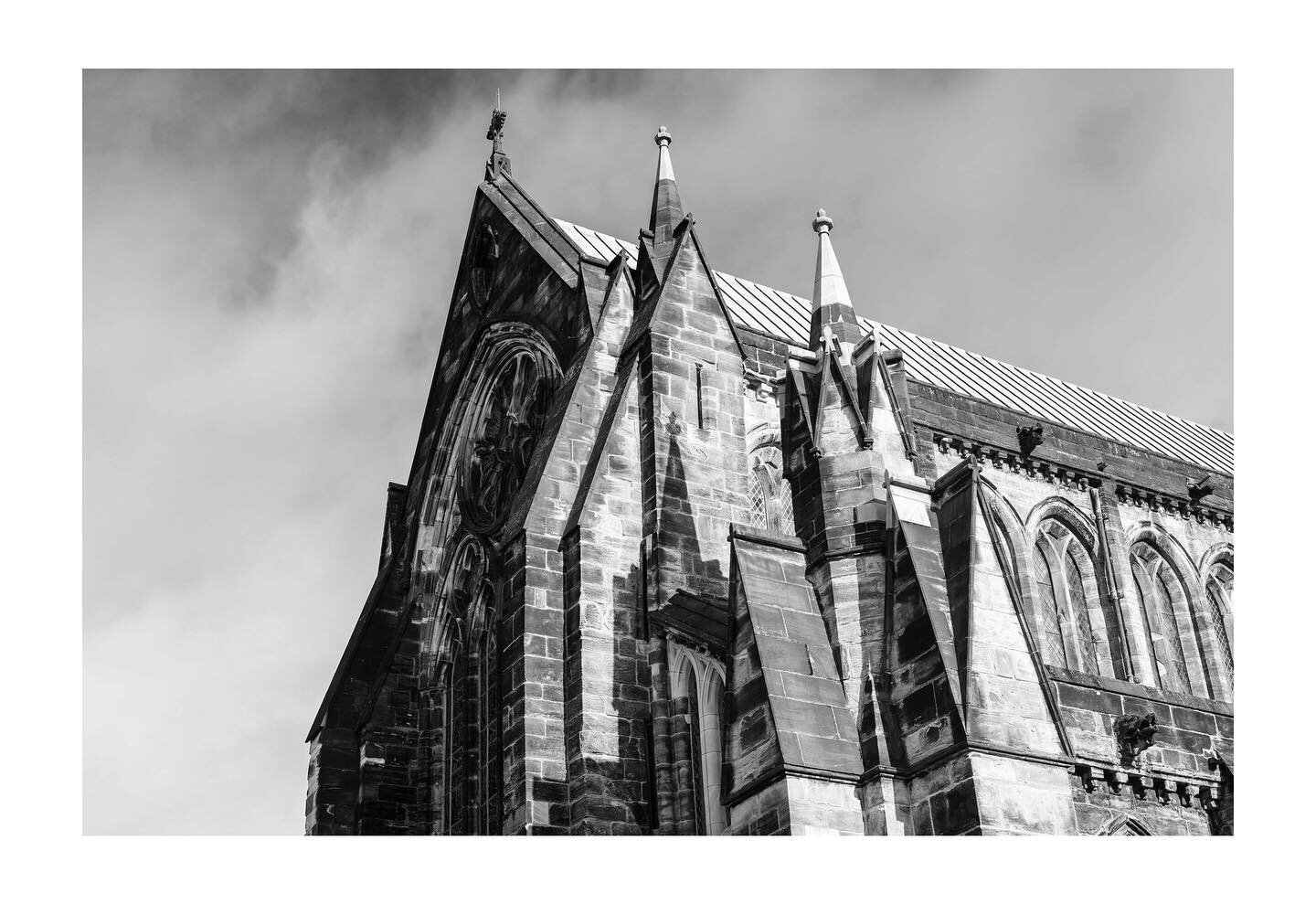 Another one of the Glasgow Cathedral in Glasgow, Scotland.
A very demanding presence with this building.
. . . . .
#photo #photography #travel #travelphotography #travelphotographer #scotland #glasgow #uk #travelscotland #cathedral #glasgowlife #wall