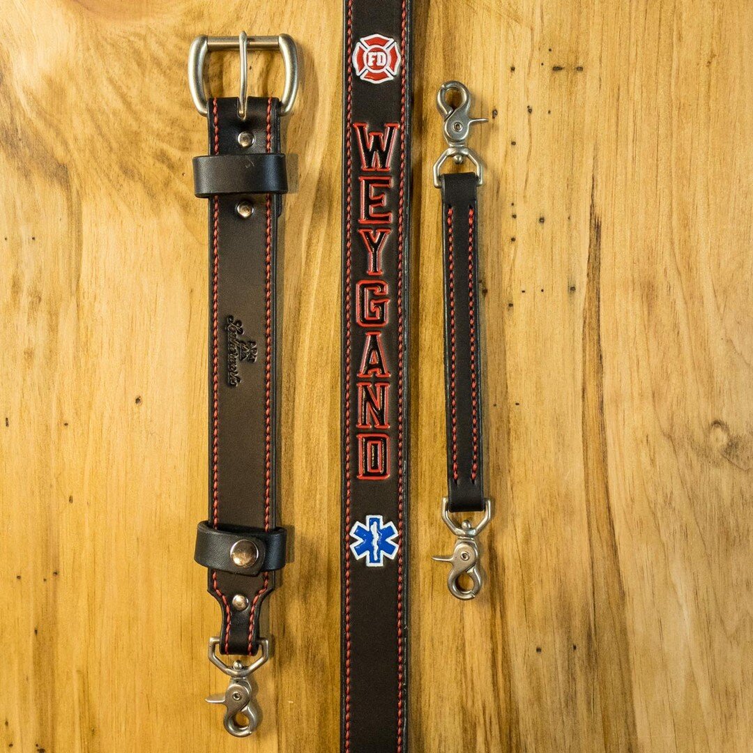 Another custom, hand-stitched leather radio strap going out the door today.
.
.
.

#leatherwork #adkleatherworks #edc #leatherworking #emergencymedicalservices #ems #radiostrap #builttoendure #burnishedbyhand #handsewn #ruggedstyle #artisanscorner1 #