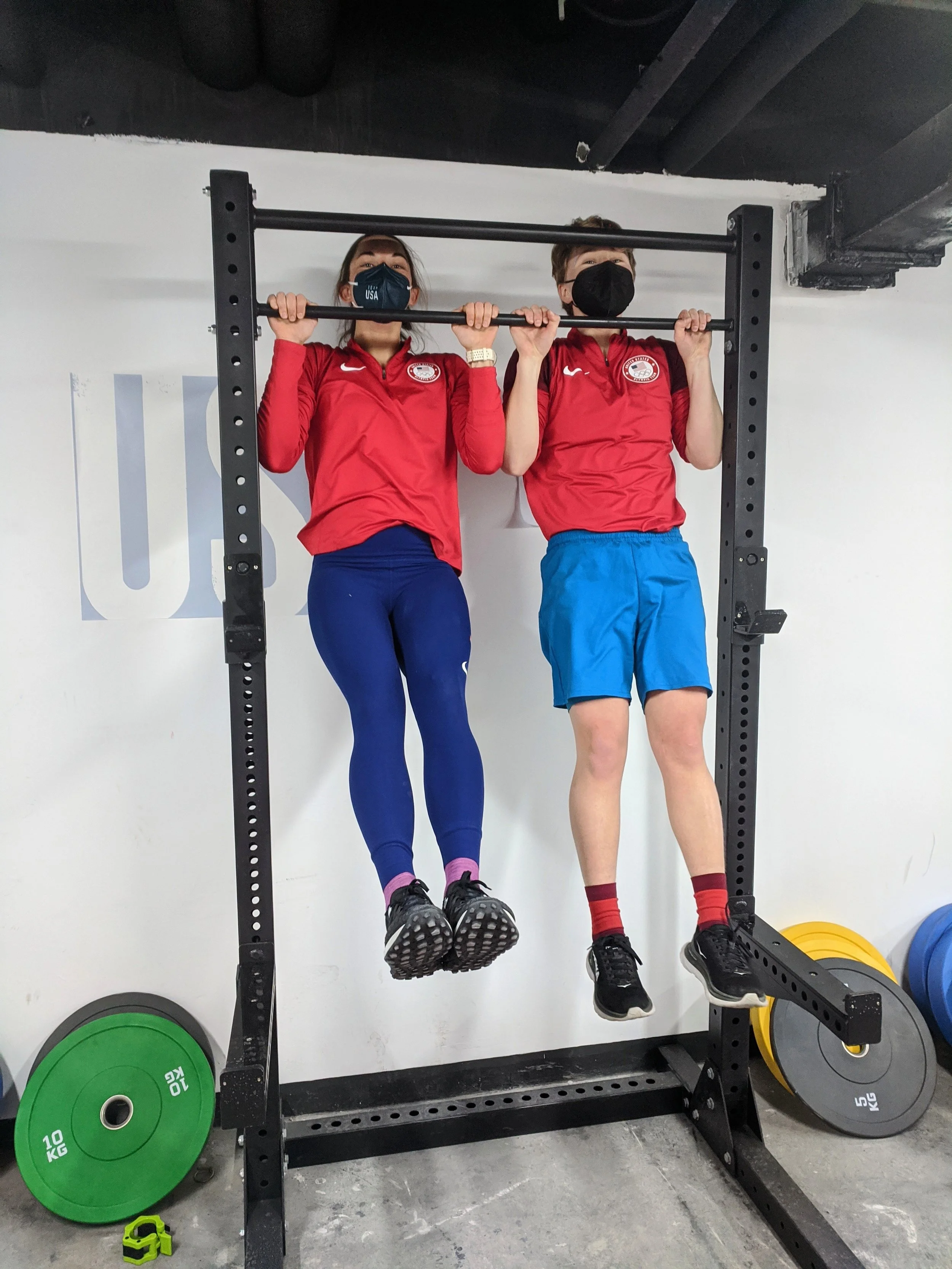  Synchronized pullups with Hannah 