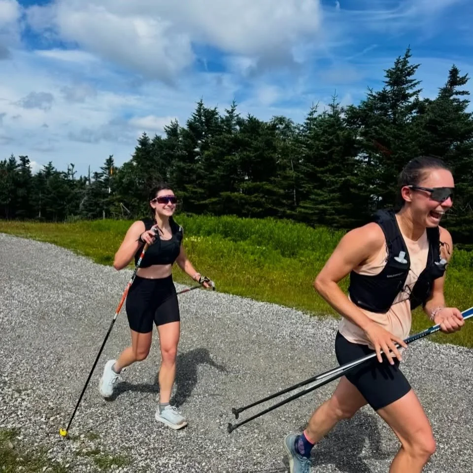 July training + food inspo dump 

It&rsquo;s berry season! Tried blueberries on pizza, fantastic, 💯 recommend. Fruit in salad, and lots of beets, also recommend. Tomato season is kicking off, first ones are ripe in the garden and I can&rsquo;t wait 