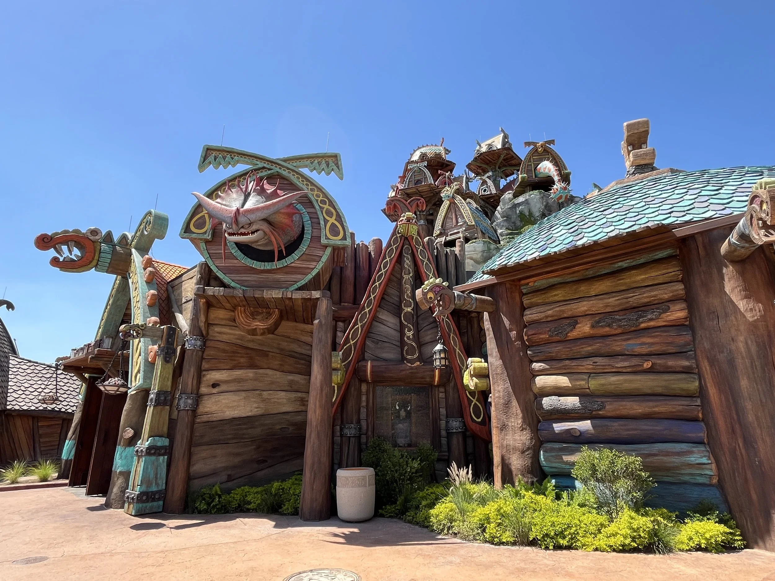 Mainland Retail (How to Treat Your Dragon / Viking Traders) - Cloudjumper - Isle of Berk at Universal's Epic Universe