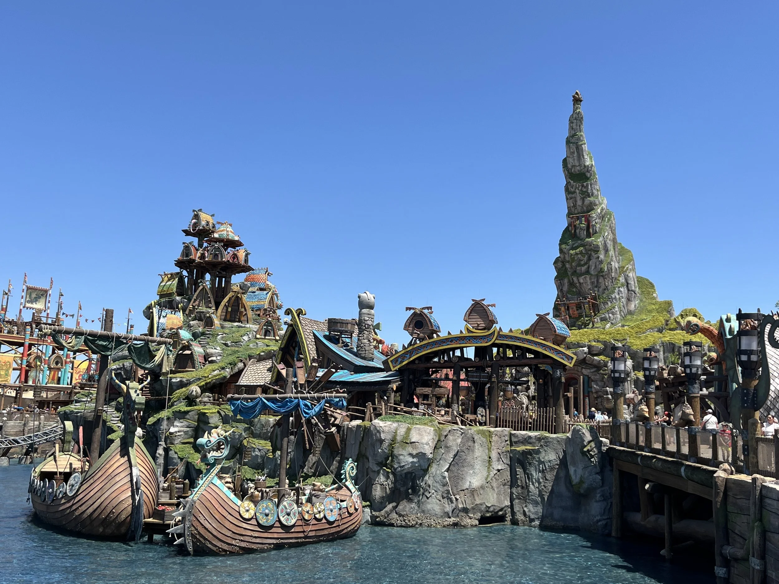 Mainland Retail (How to Treat Your Dragon / Viking Traders) - Land Entrance View 02 - Isle of Berk at Universal's Epic Universe