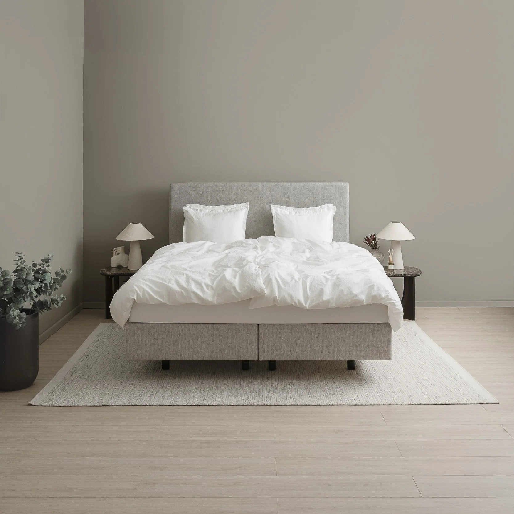 TEMPUR_BoxsprSta_Lifestyle_WarmGrey_HBArcade_Fronthigh-2500px_1.jpg