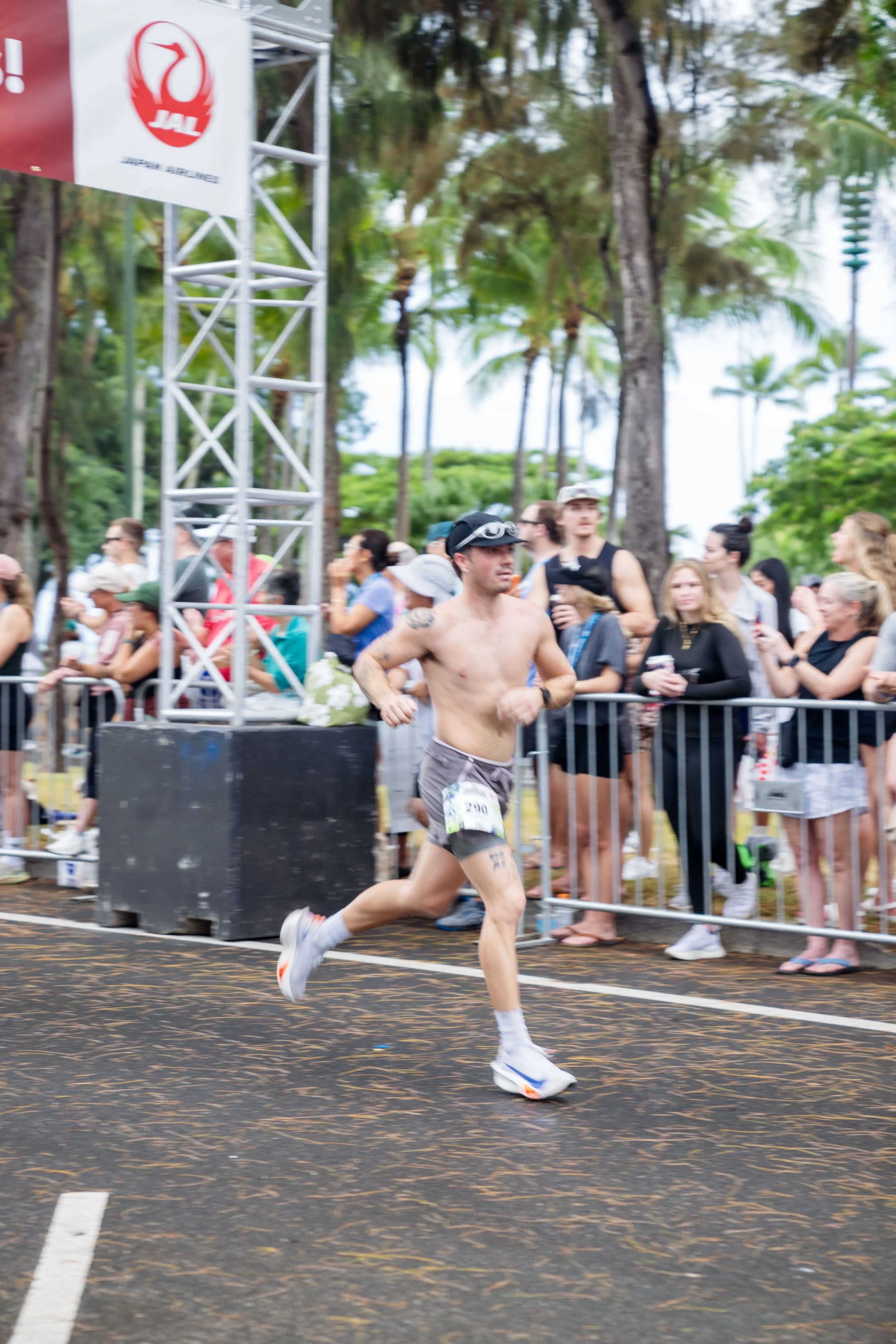 HNLMARATHON2025-23.jpg