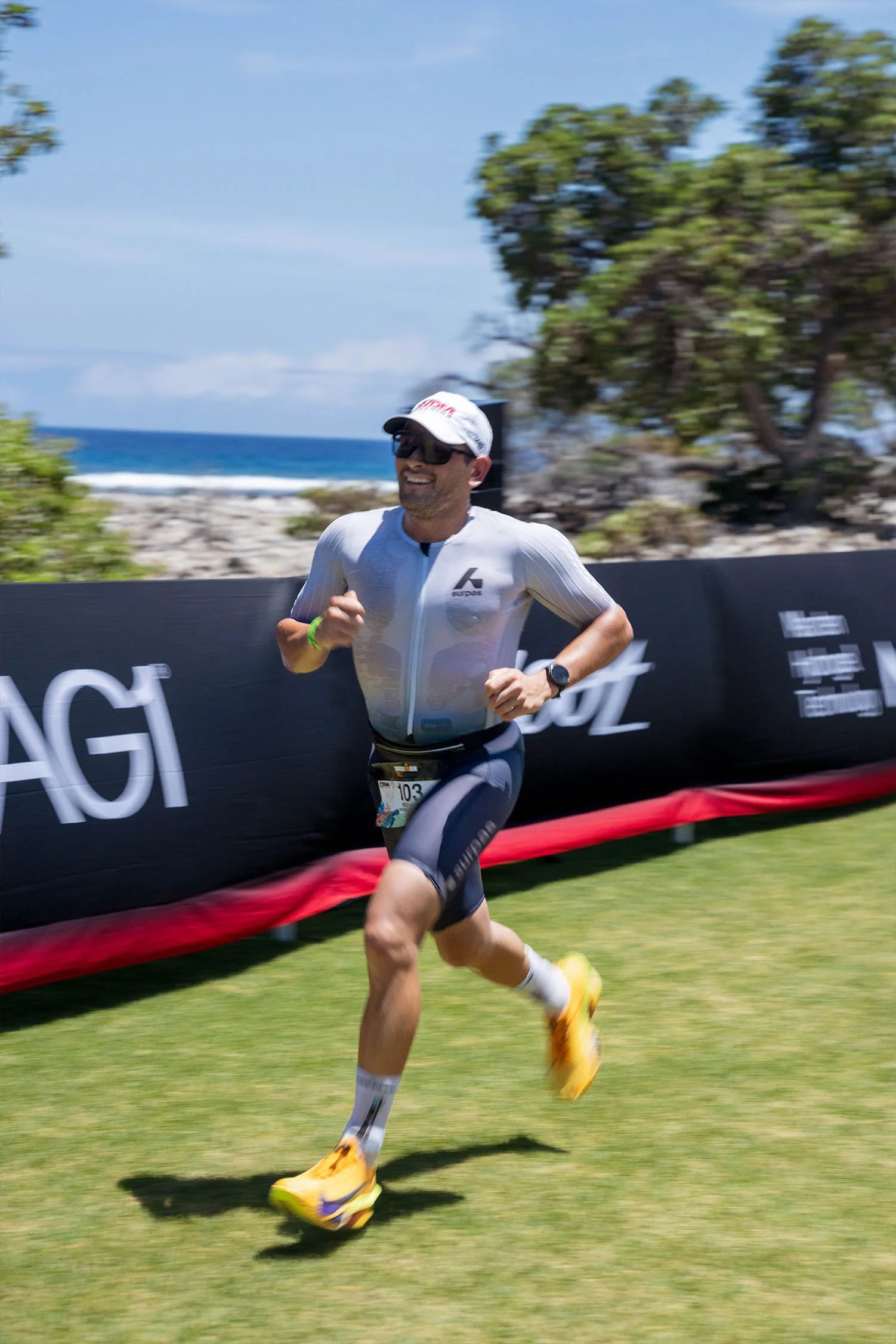 IronmanHawaiiFinishNicoleNason7.jpg
