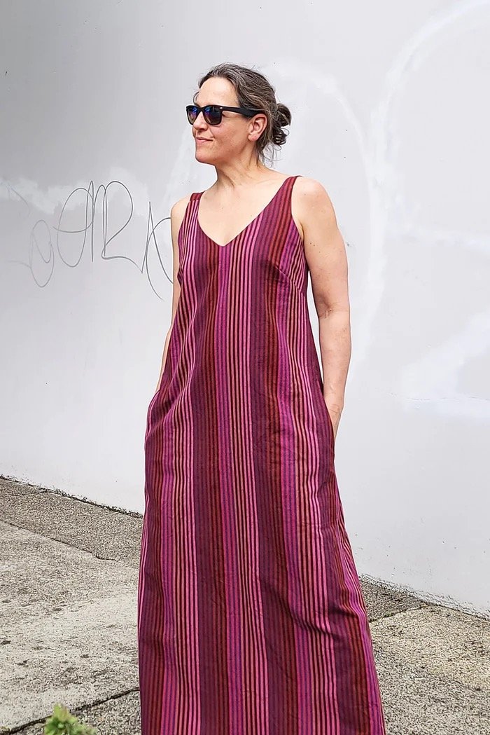 WEBV2STRIPEDME1_21a46901-7402-48e2-891c-e136aadae111_700x1049_crop_center.jpeg