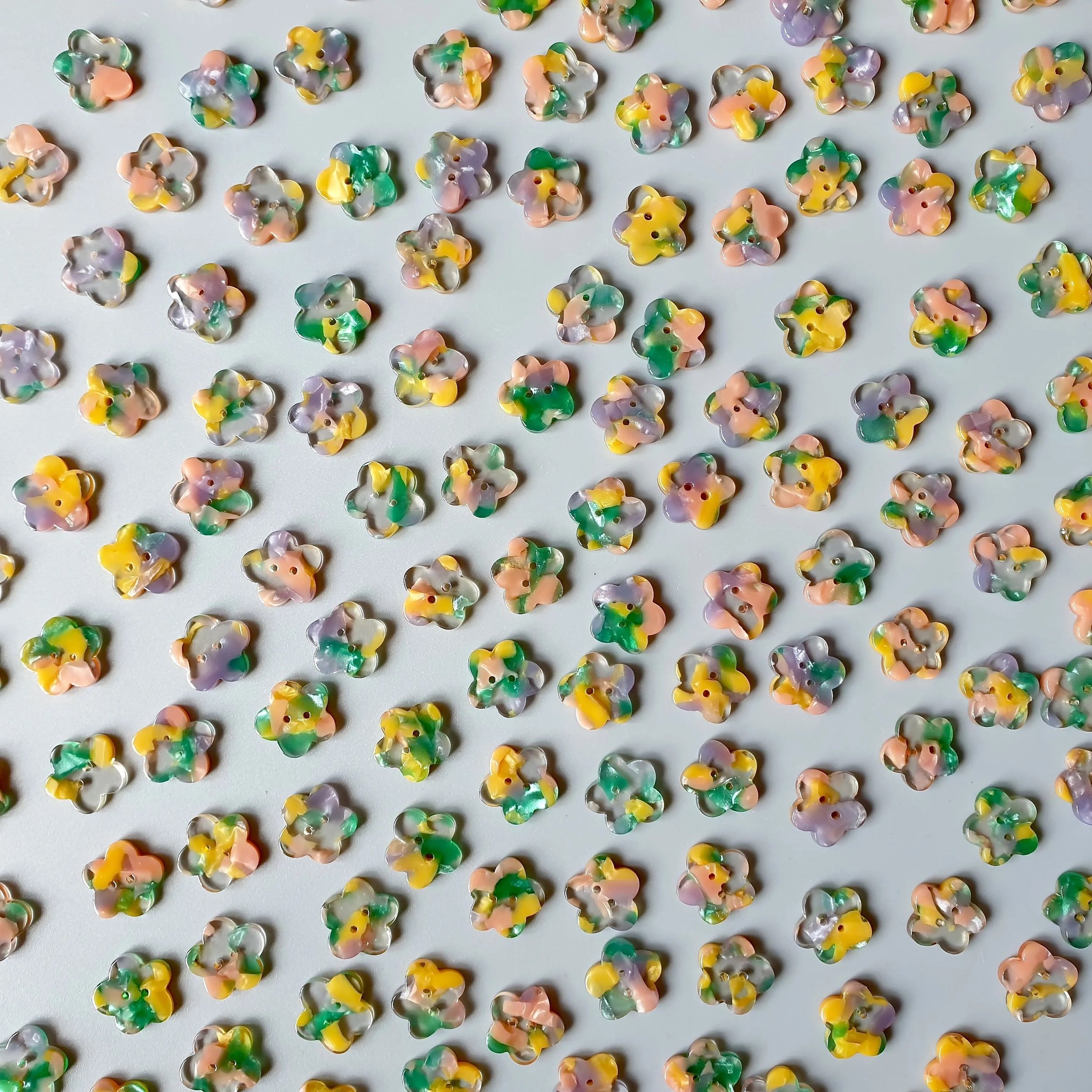 Midsommar Buttons 15mm 2.jpeg