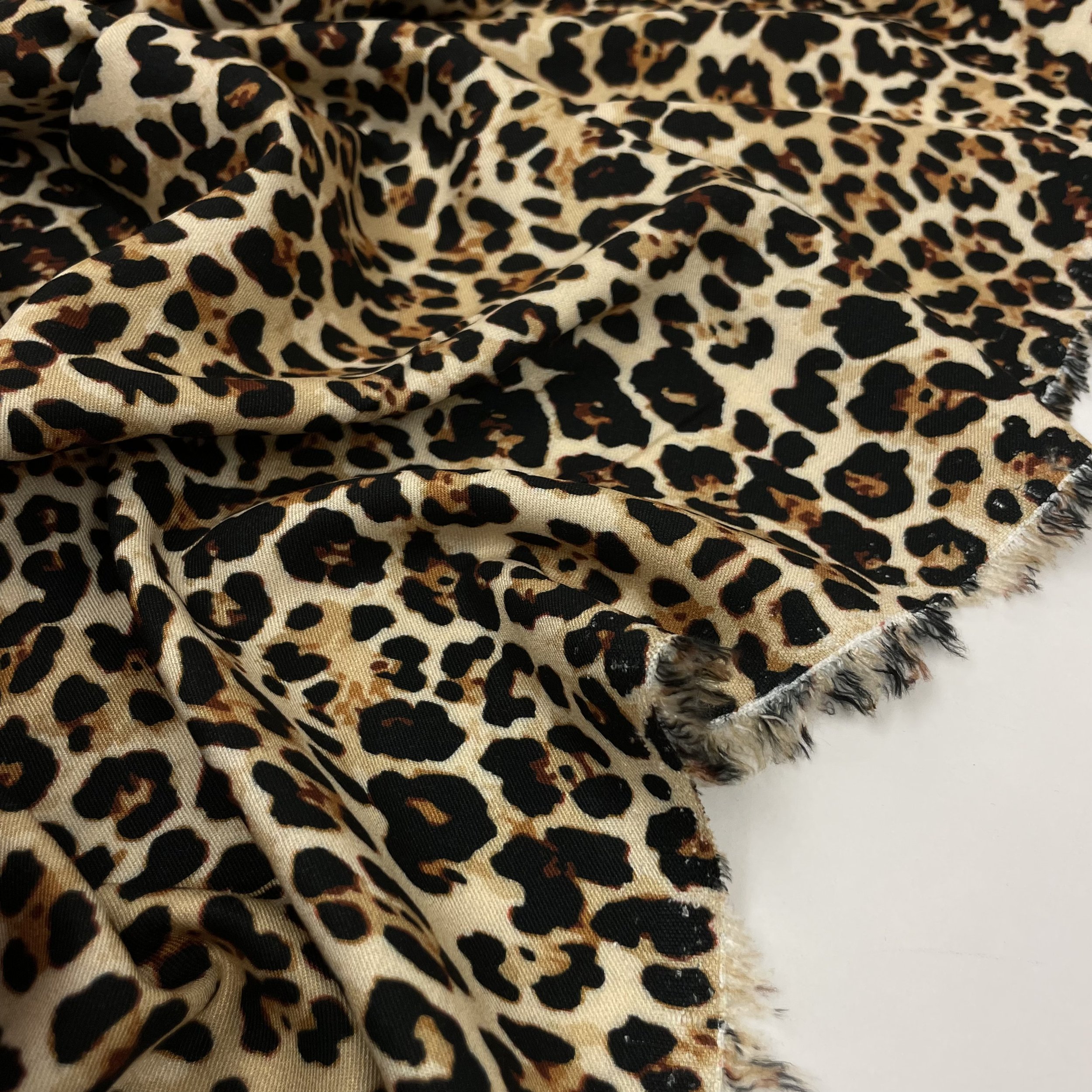 Chloé - Leopard Print Viscose Twill Dress Fabric 4.jpeg