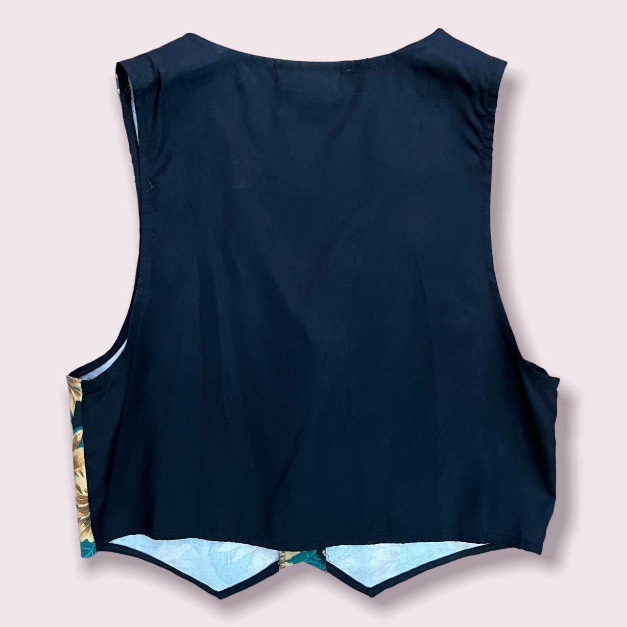 sunflowervest2.jpg