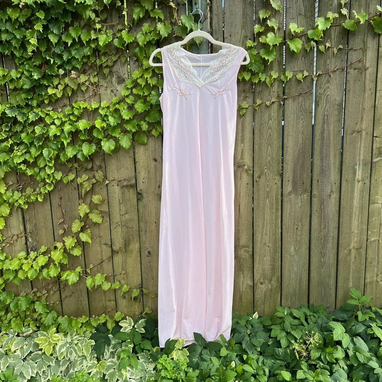 palepinknightgown1.jpg