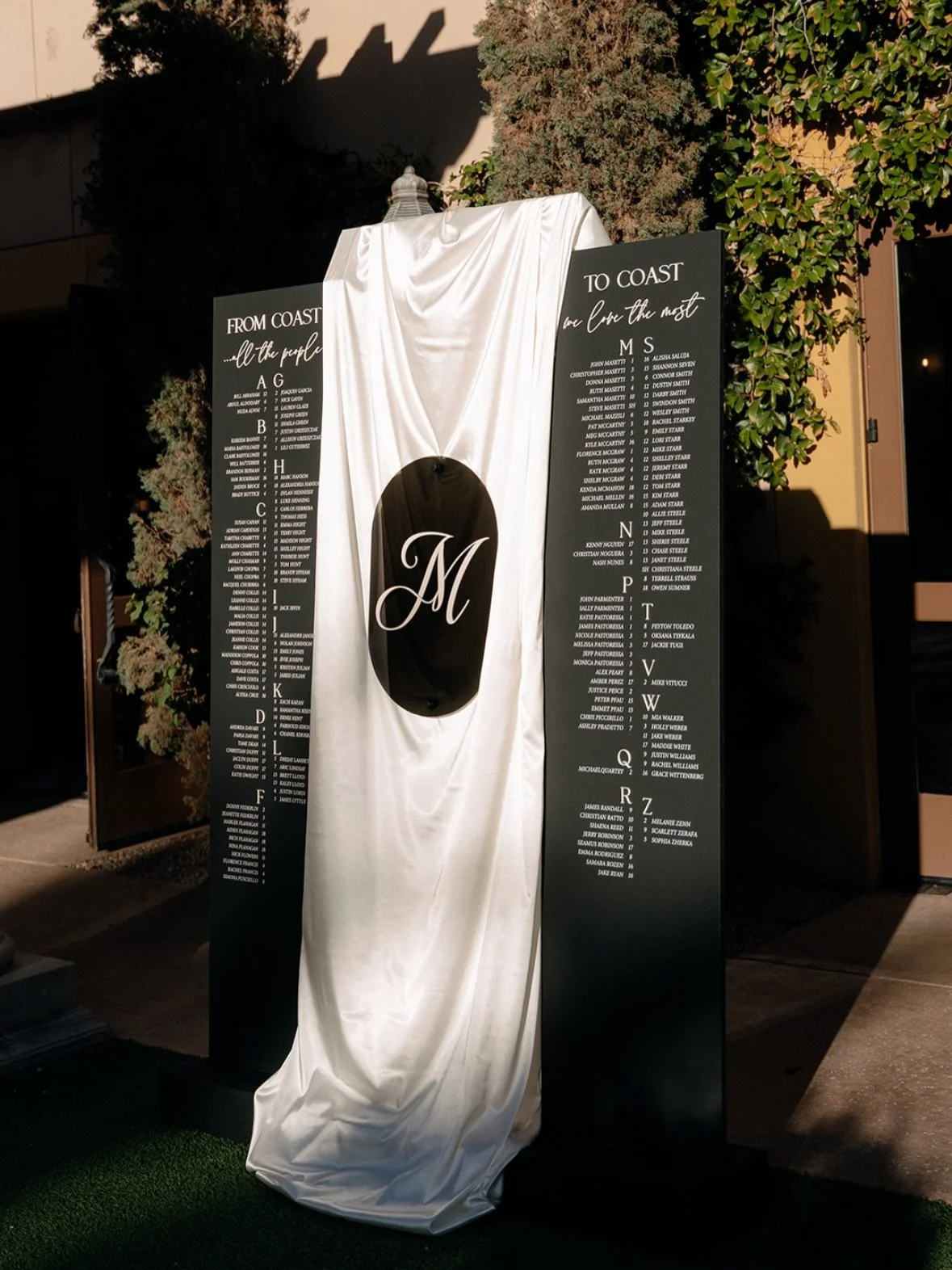 &bull;Sunday Spotlight&bull;

Steve &amp; Christiana&rsquo;s beautiful wedding had such a classic &amp; timeless design! We loved incorporating fabric into their seating chart to provide more dimension!