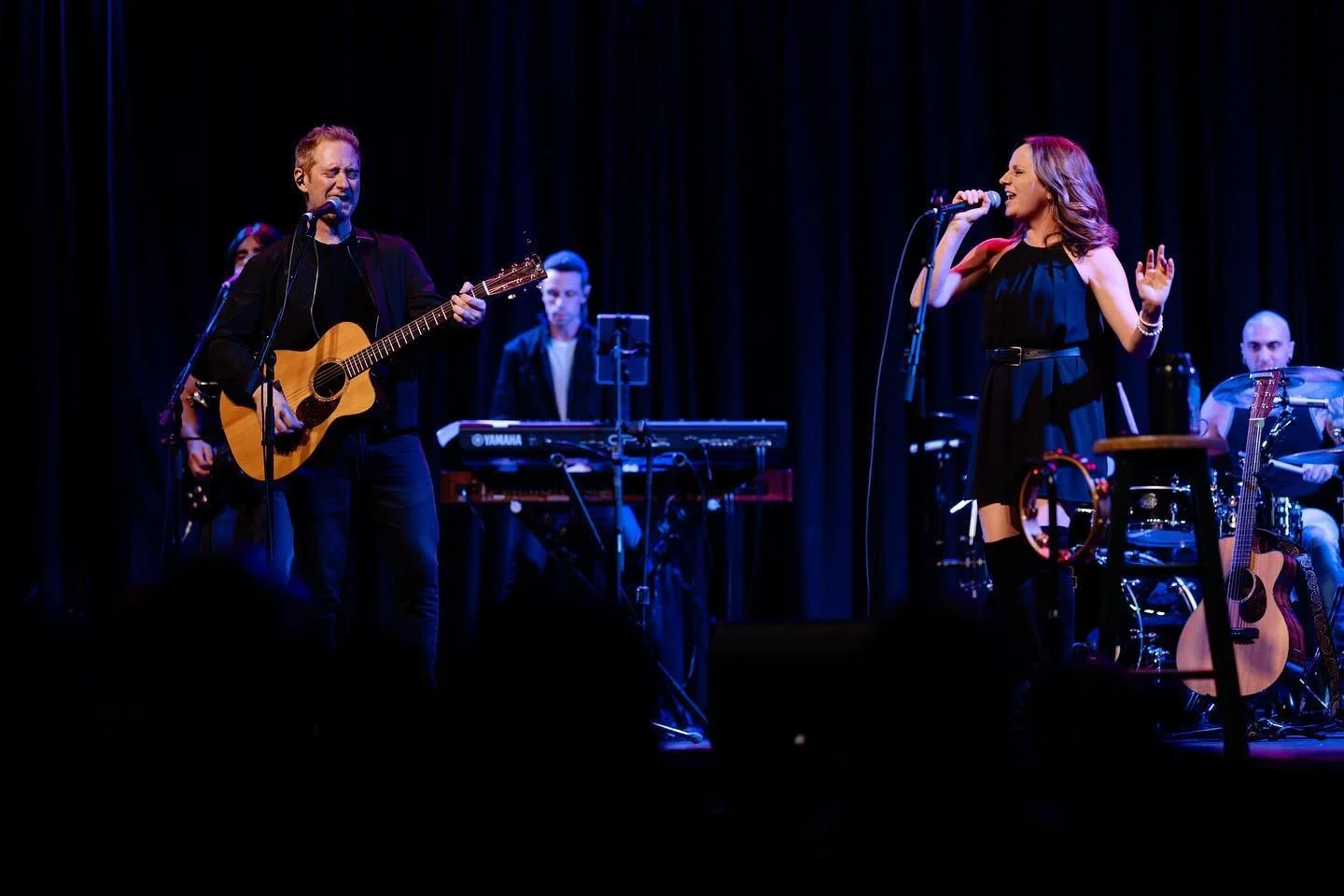 Hey! 
If you&rsquo;re free this Sunday, @keithmmac and I, @keithandrenee will be playing some songs at @belleskitchenmusichall starting at 5 PM. 😳 
Come by for some great food and music as we serenade you! 🥳
We&rsquo;ll be performing a mix of our c