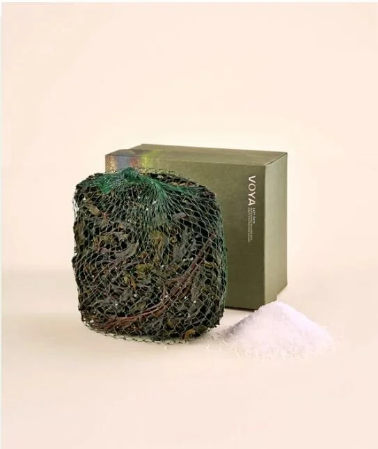 2. Voya Skincare Lazy Days Detoxifying Seaweed Bath