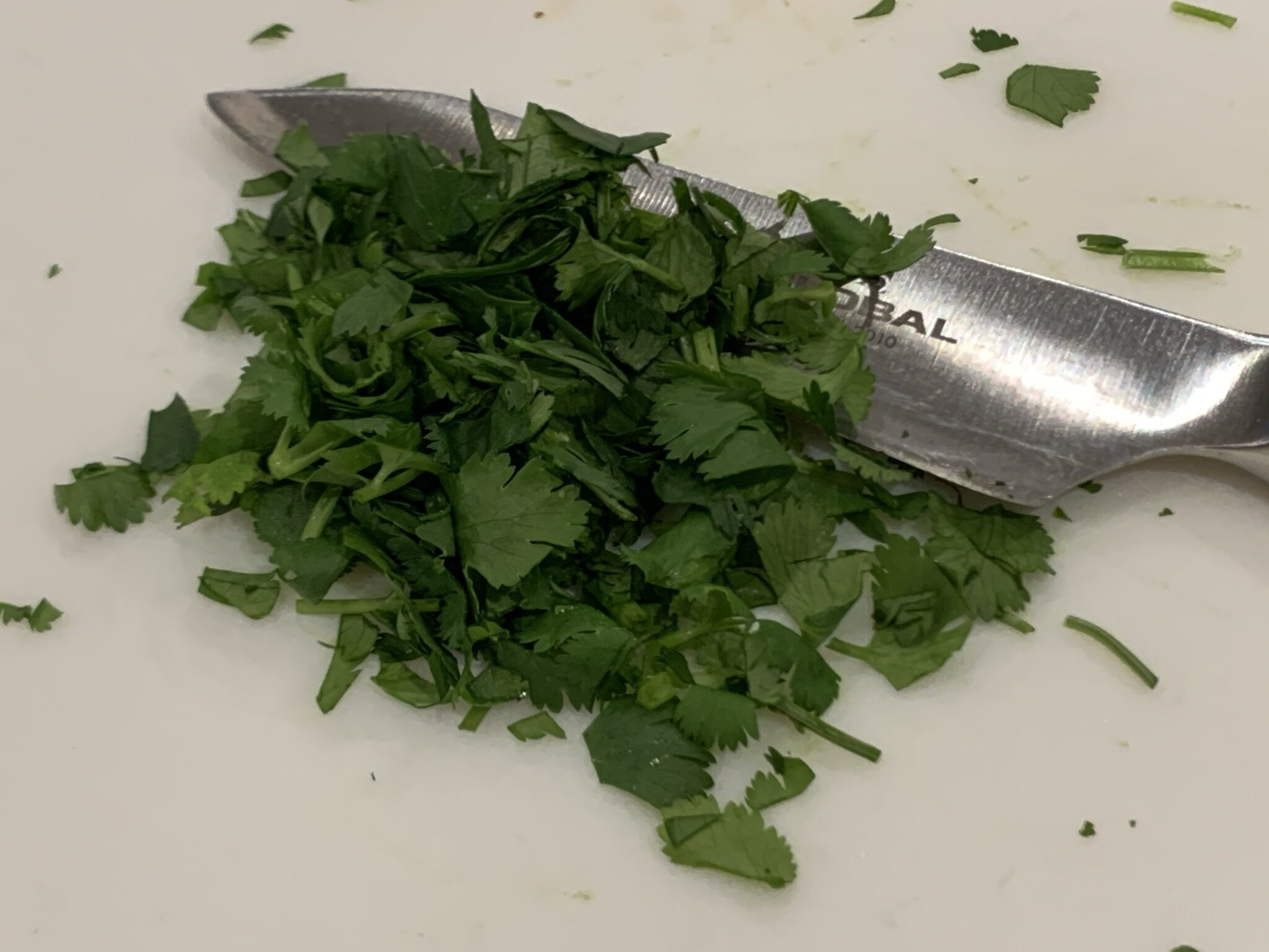b)  Roughly chop cilantro.