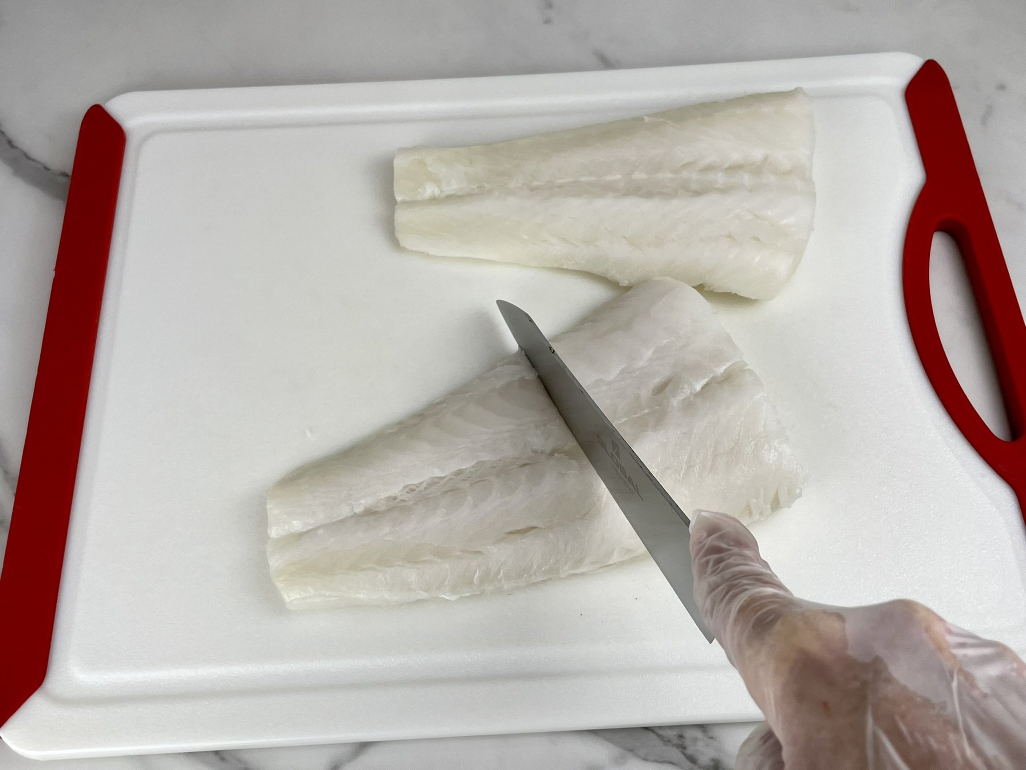 Cut fish.