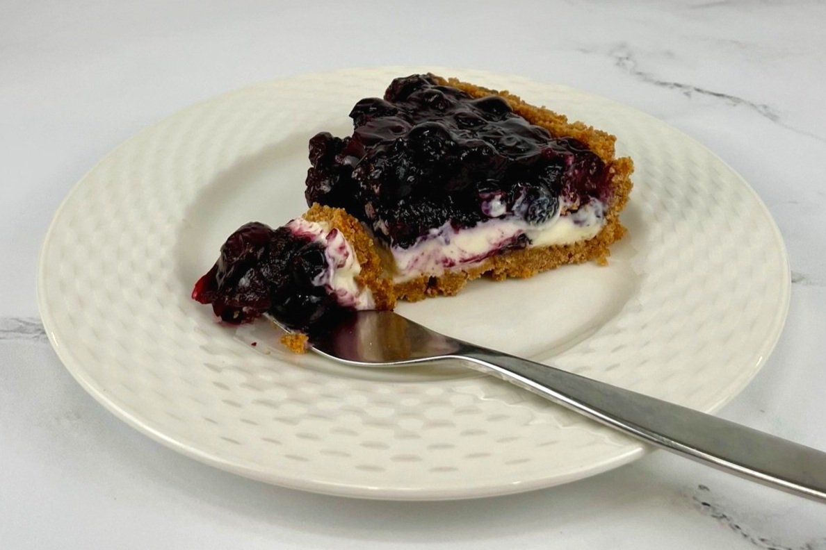 Fresh+Blueberry+Cream+Pie+PIN+1.jpg