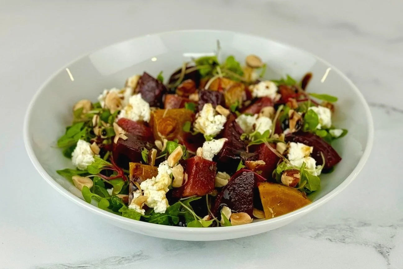 Entrée salad (with arugula).