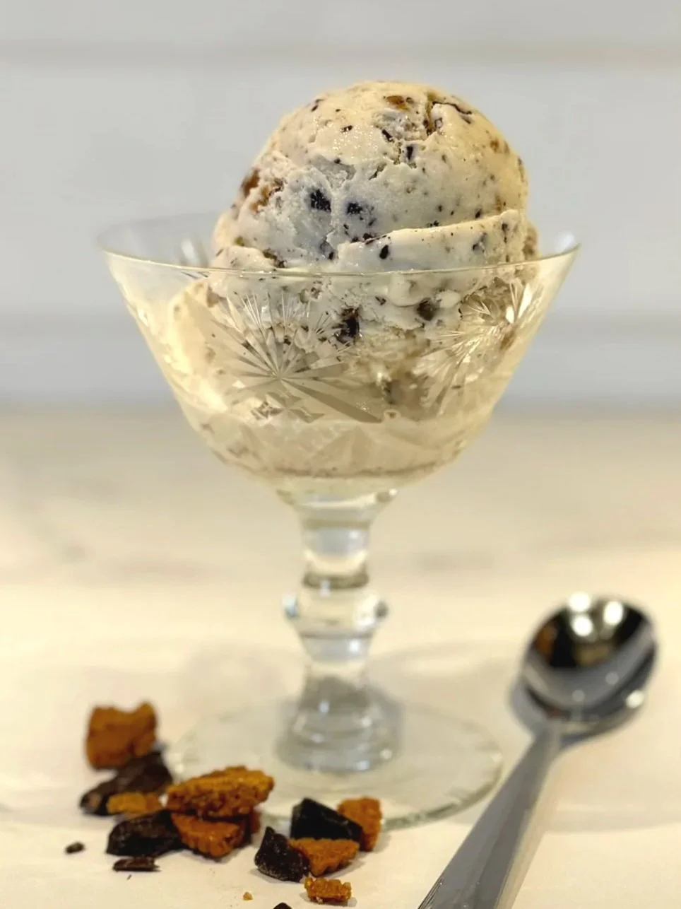 Chocolate Chip Peanut Butter Cookies &amp; Cream Ice Cream