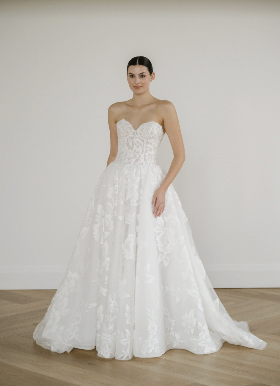 Shae Wedding Dress by Lis Simon